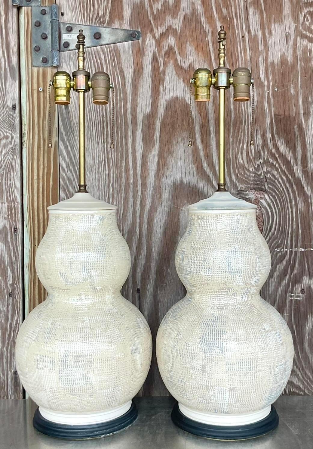Vintage Regency Roy Hamilton Gourd Lamps - a Pair In Good Condition In west palm beach, FL