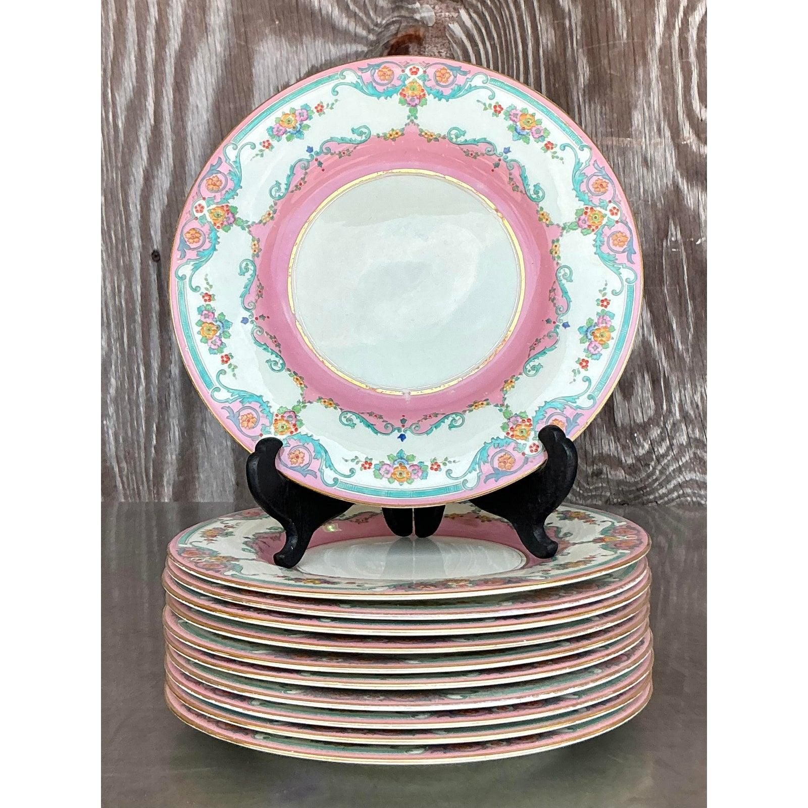 Assiettes à dîner Royal Doulton Regency vintage - Lot de 11 Bon état - En vente à West Palm Beach, FL