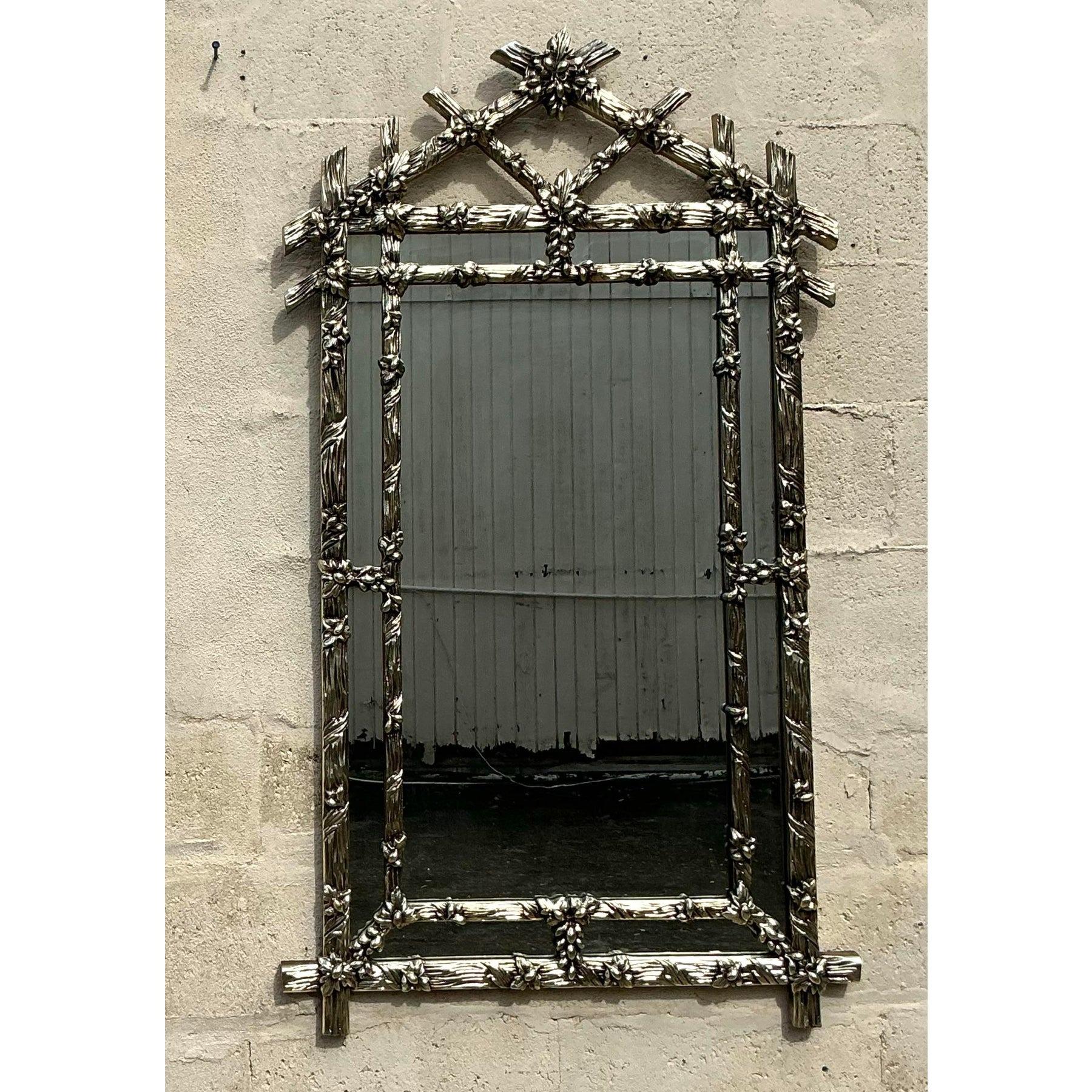 Specchio vintage Regency argentato in finto Boi In condizioni buone in vendita a west palm beach, FL
