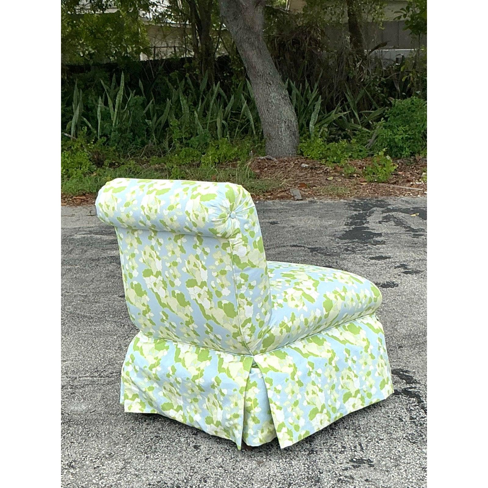 Américain Chaise pantoufle Regency vintage Megan Adam pour Quadrille Floral Lines en vente