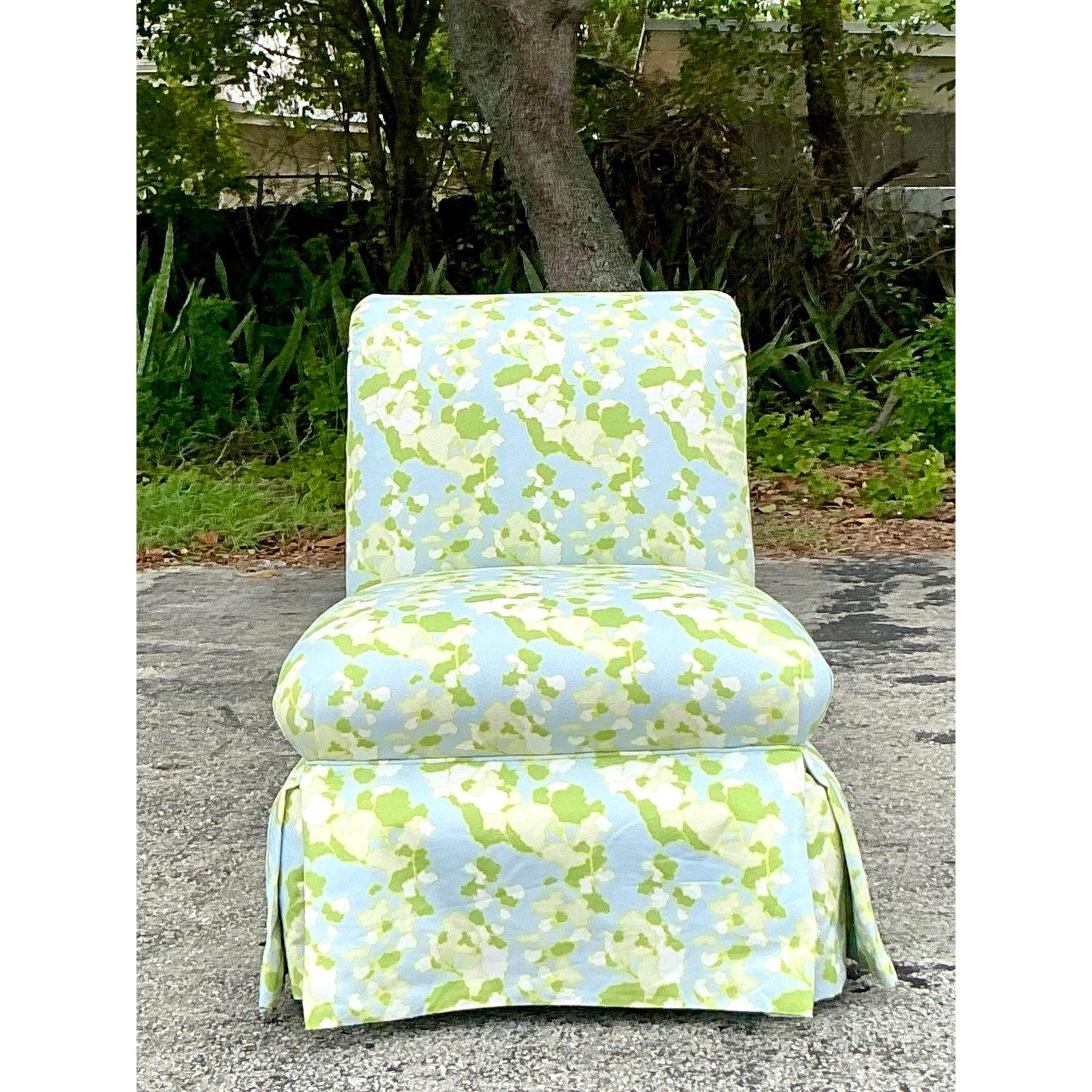 20ième siècle Chaise pantoufle Regency vintage Megan Adam pour Quadrille Floral Lines en vente
