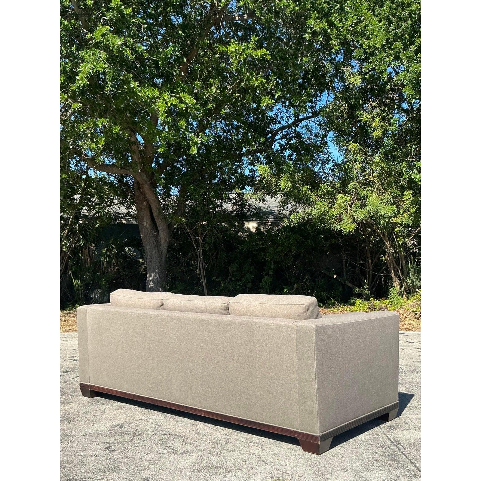 20ième siècle Sofa Regency d'après Barbara Berry pour Baker en vente