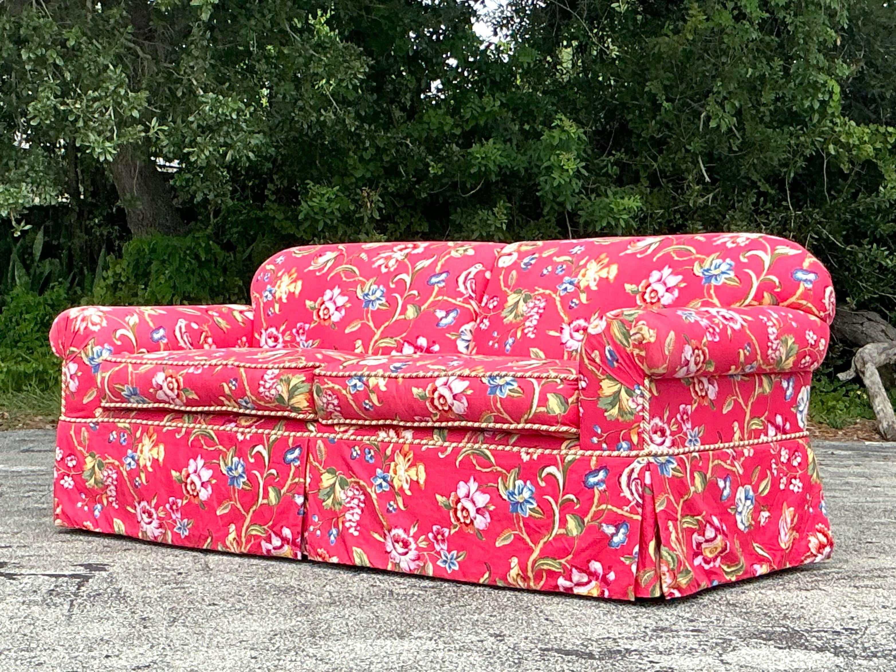 Sofá de época en tapicería Brunschwig & Fils 
