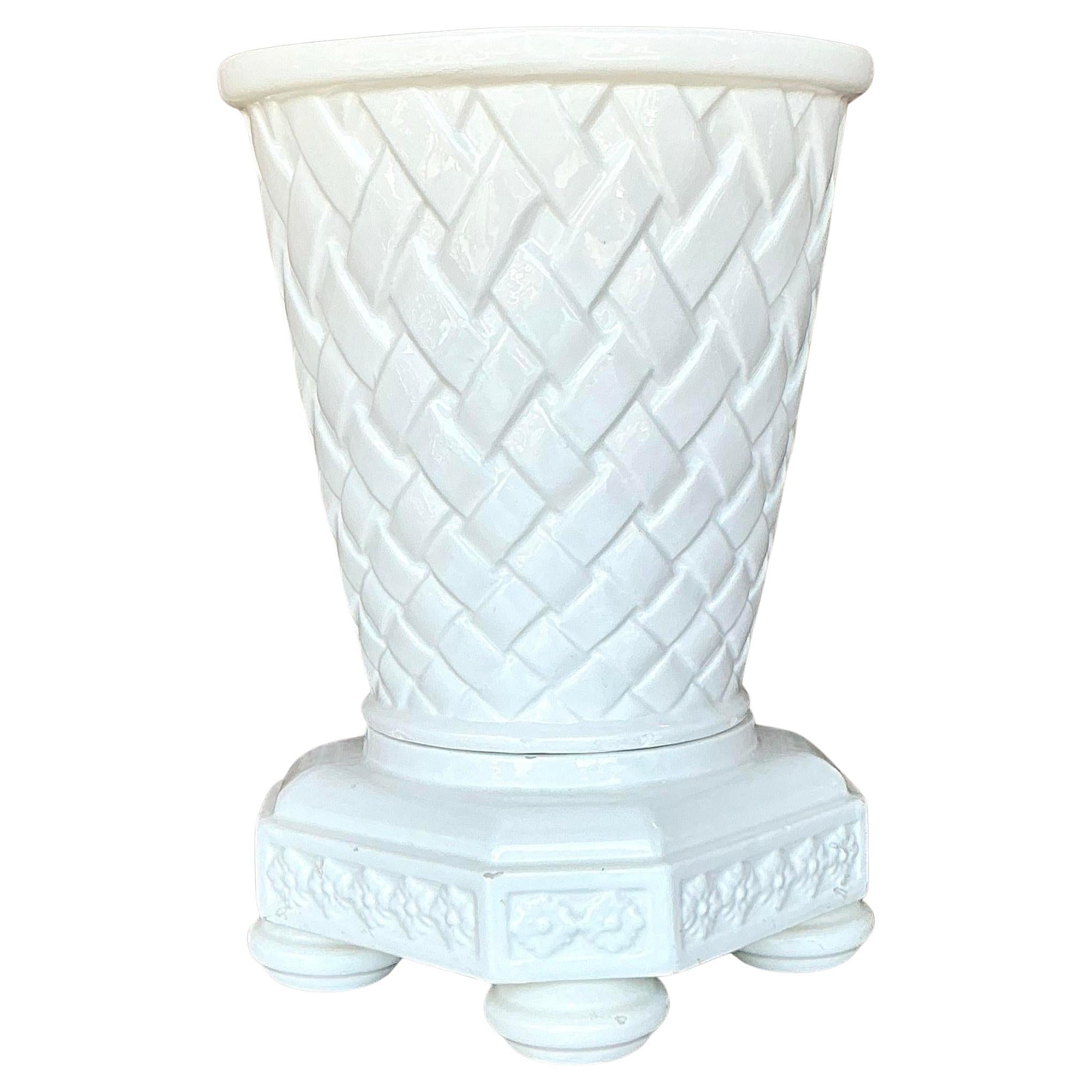 Spanisches glasiertes Regency-Pflanzgefäß aus Keramik mit Spalier im Regency-Stil