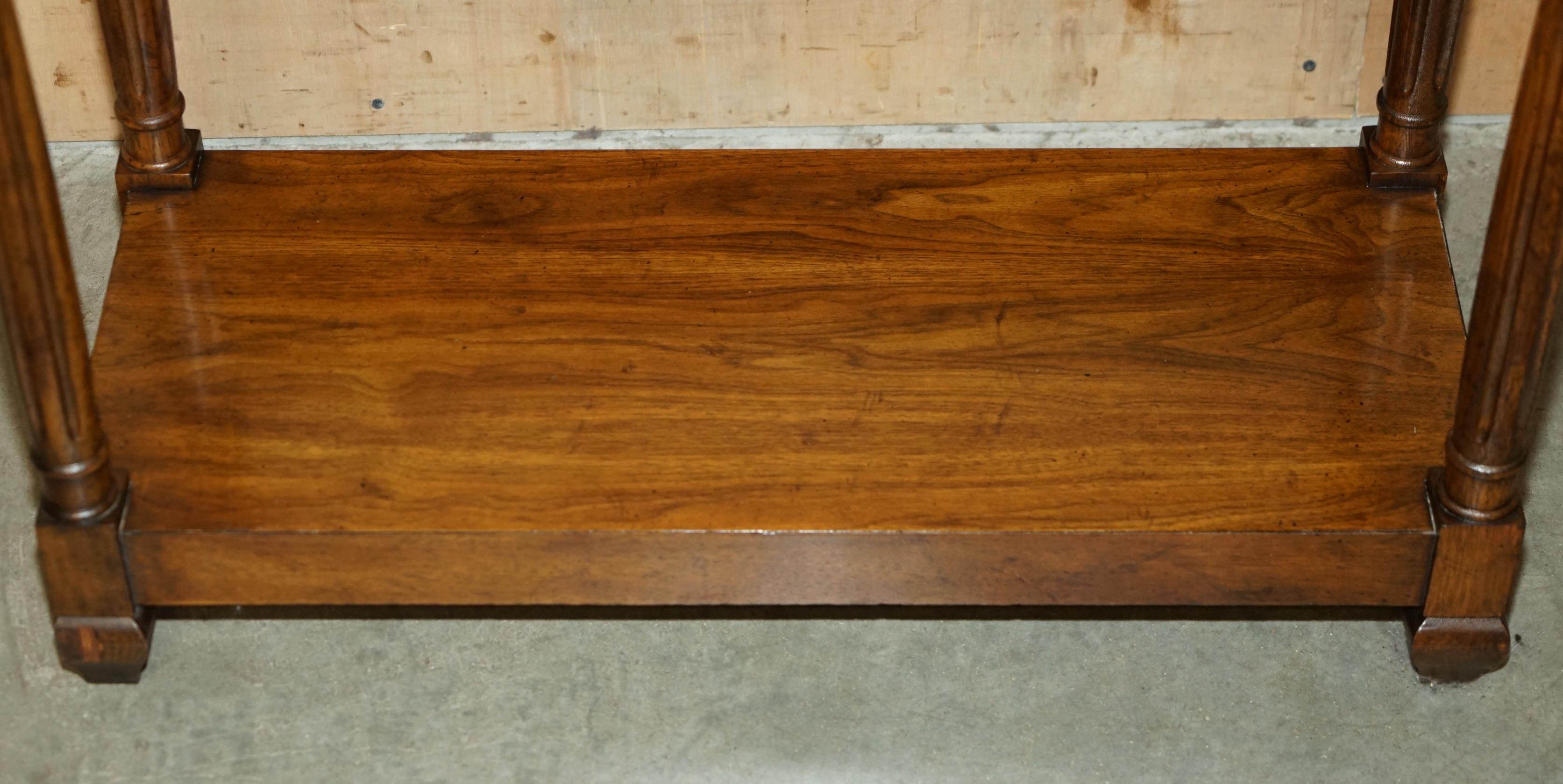 LIBRERIA IN LEGNO DUREVOLE FIAMMATO IN STILE REGENNALE D'EPOCA alta 198 cm. in vendita 1
