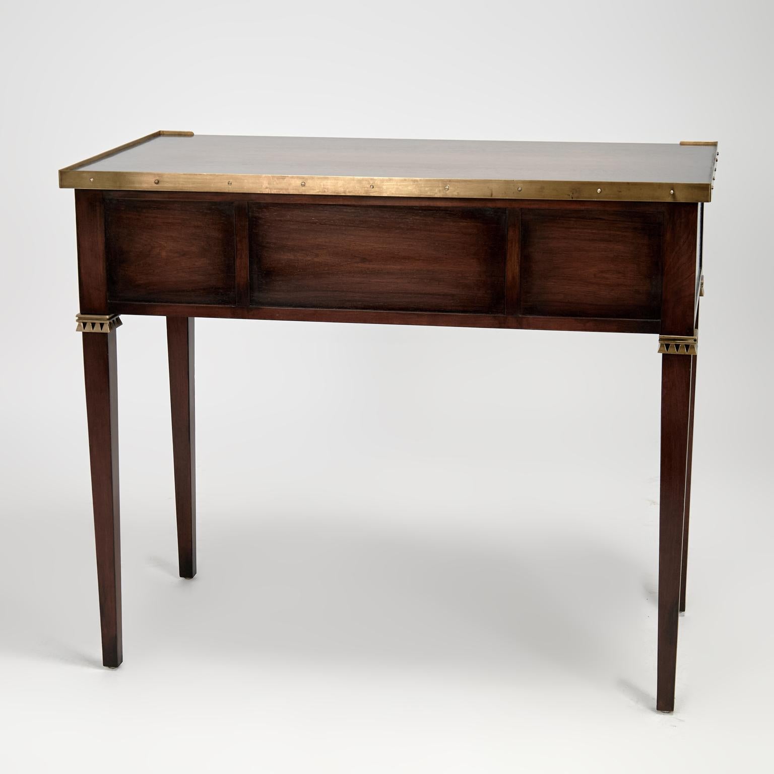 Bureau vintage en bois de rose de style Régence par Baker en vente 5