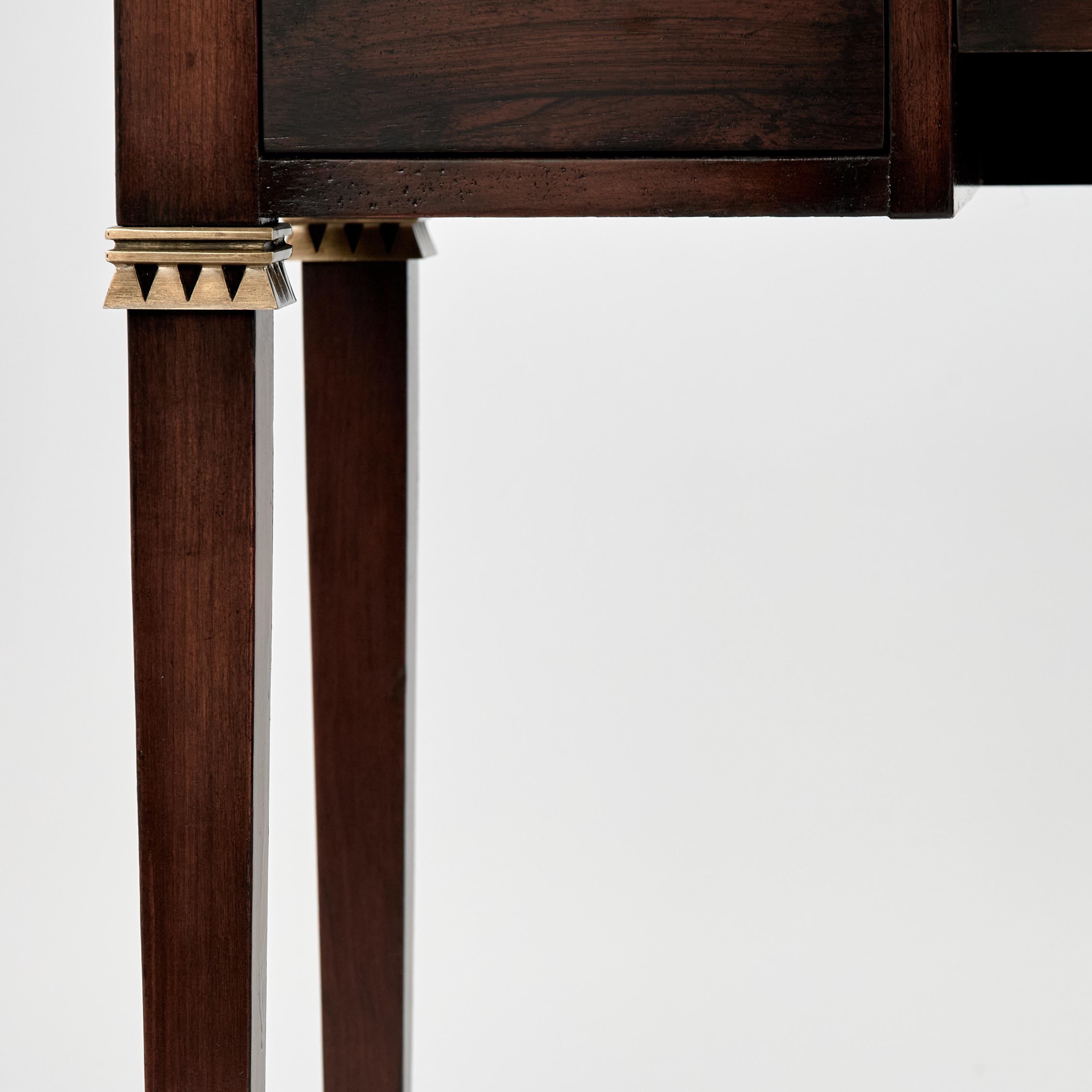 Bureau vintage en bois de rose de style Régence par Baker Bon état - En vente à Palm Beach, FL