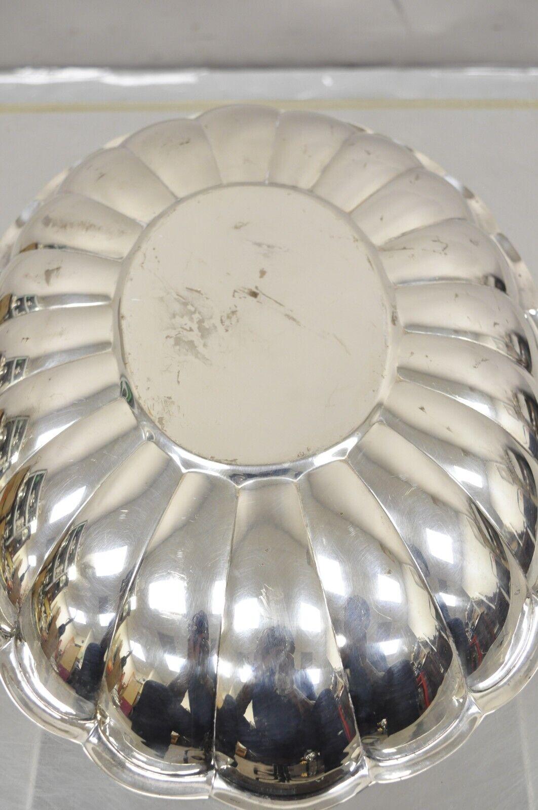 Vintage Regency Style Silver Plated Scalloped Oval Serving Platter Fruit Bowl For Sale 3