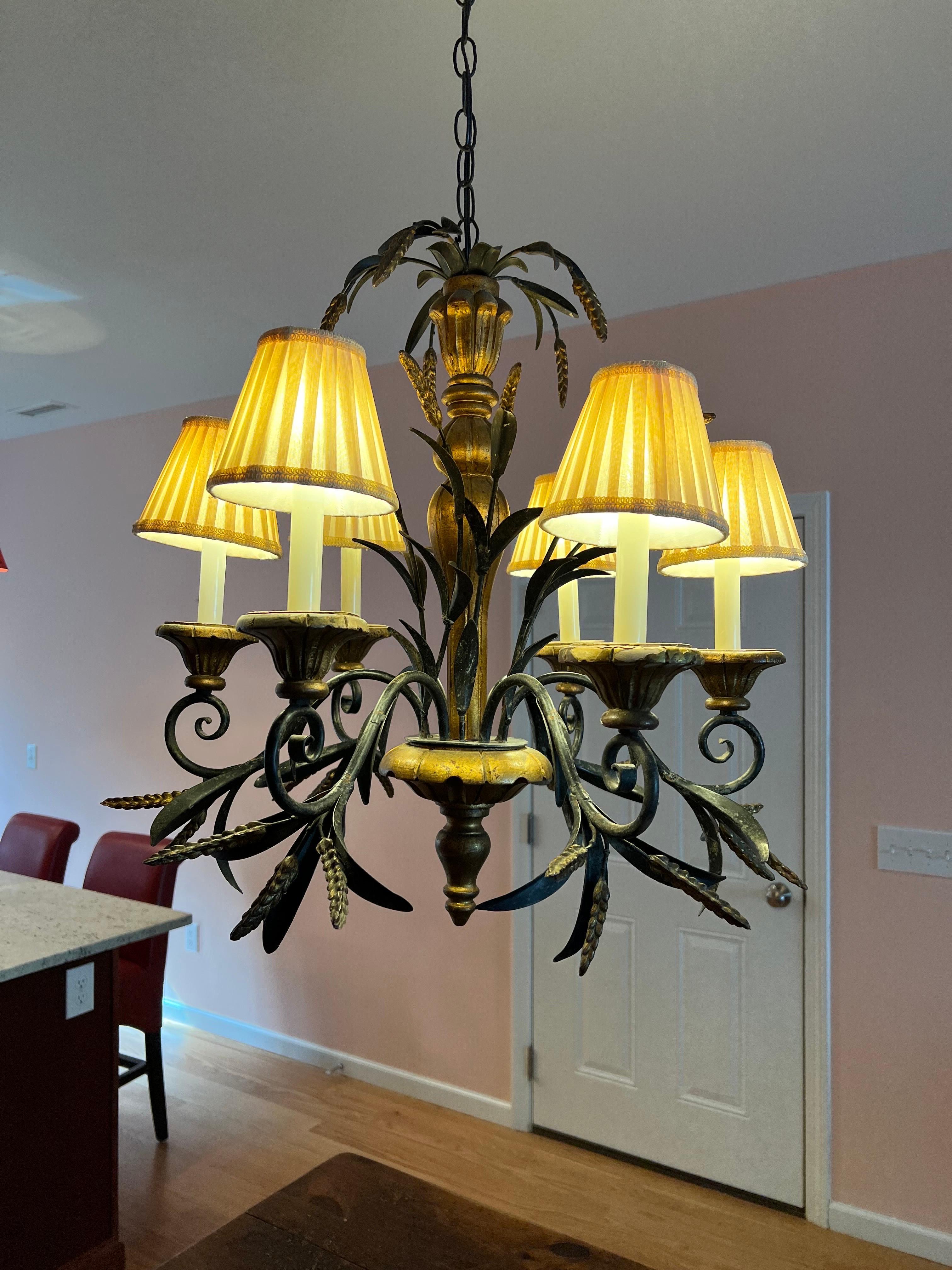 Tole Wheat Sheaf Chandelier in the style of Currey and Company In Good Condition For Sale In Redding, CT