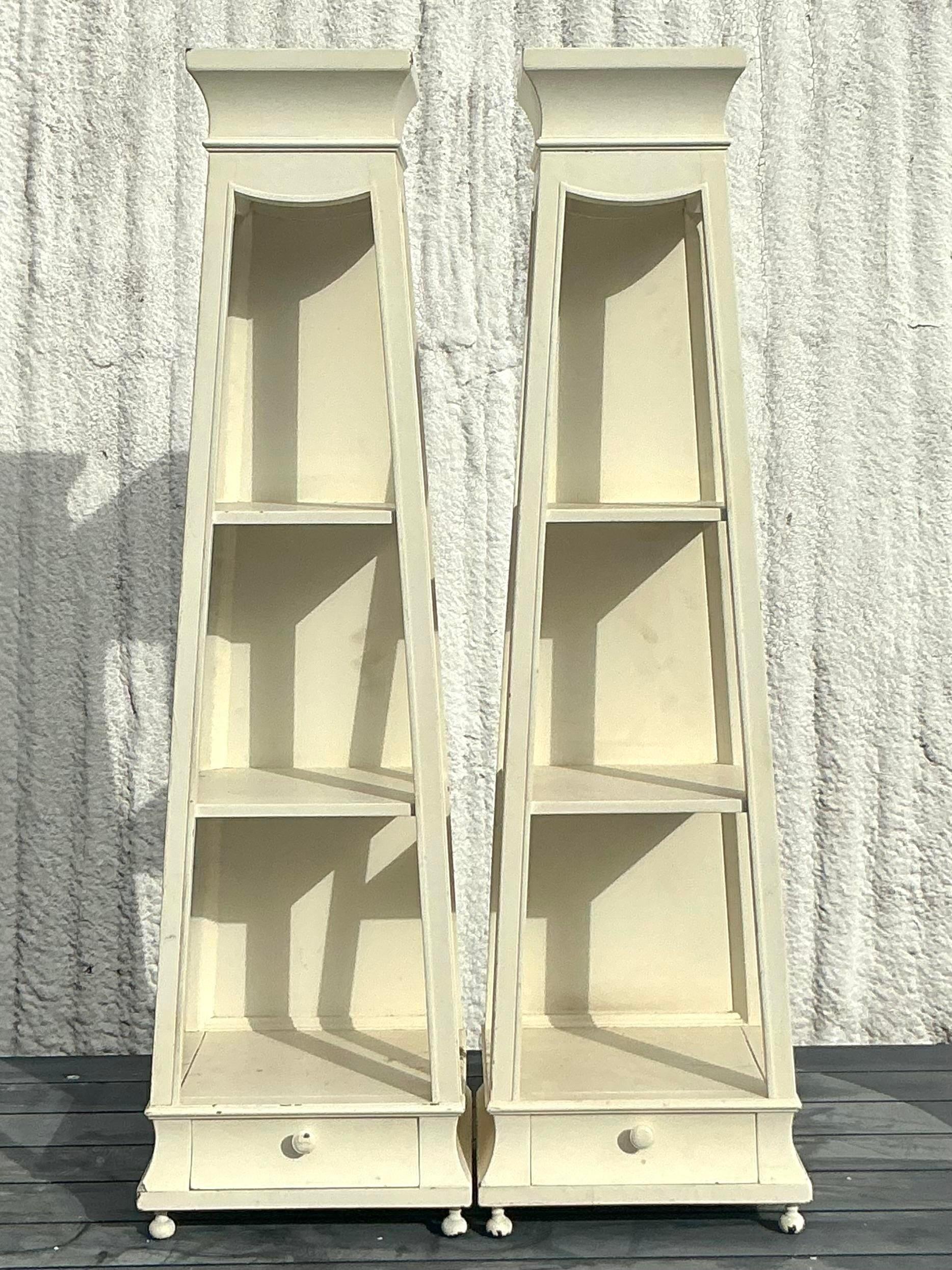 Etagere da tavolo Regency d'epoca - una coppia in vendita 2