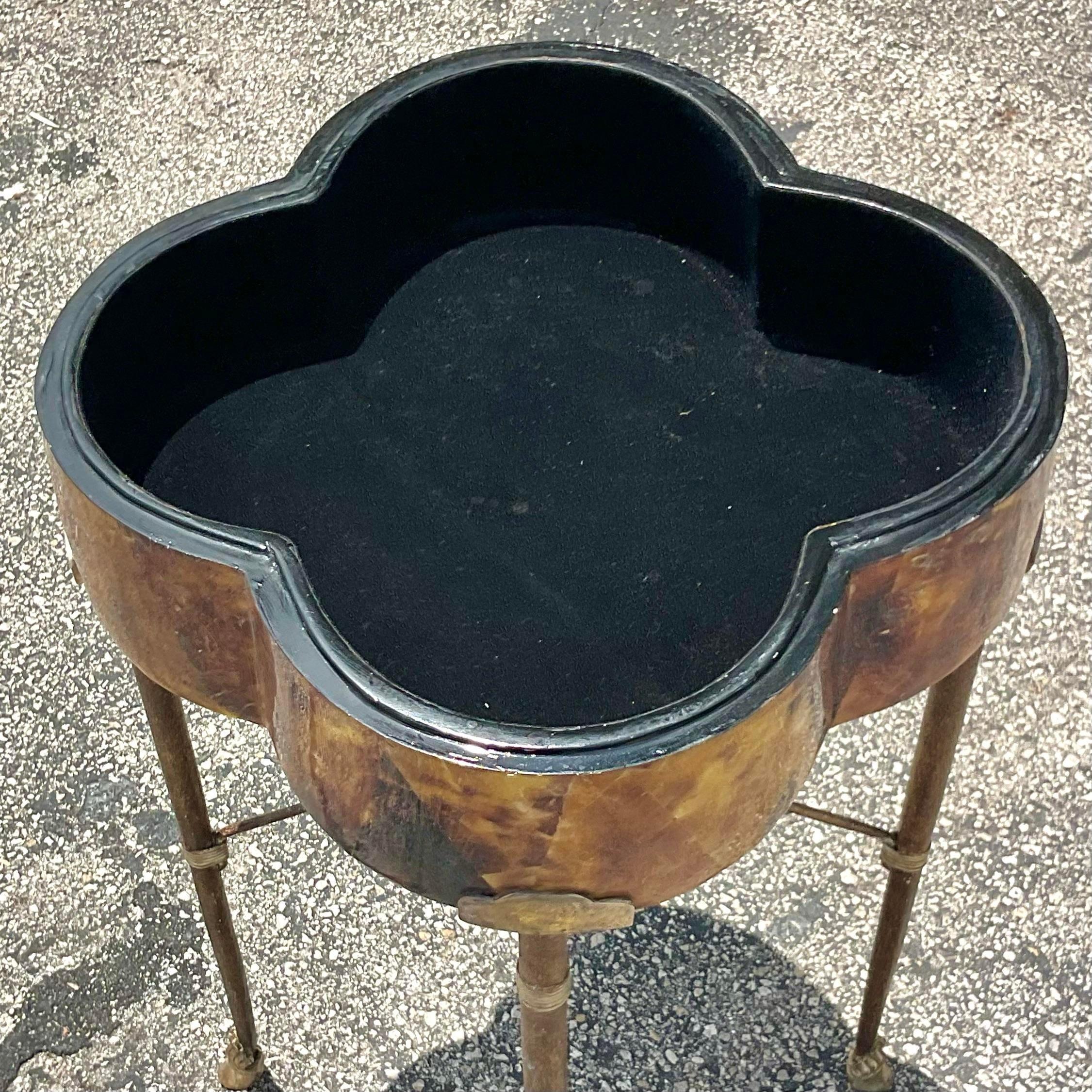 Vintage Regency Tessellated Horn Lidded Box Side Table In Good Condition In West Palm Beach, FL