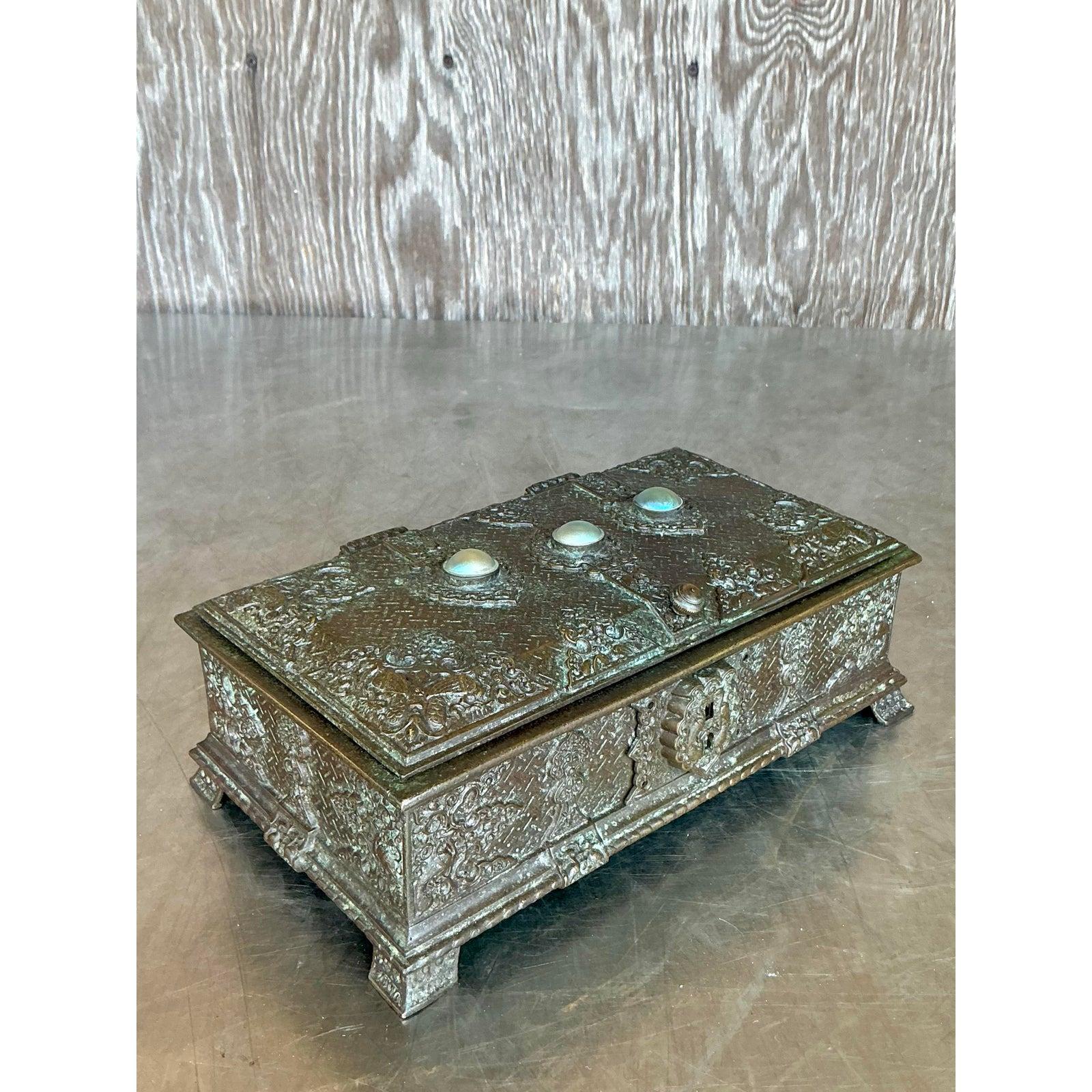 Hollywood Regency Scatola di bronzo d'epoca Regency Tiffany Studios in vendita