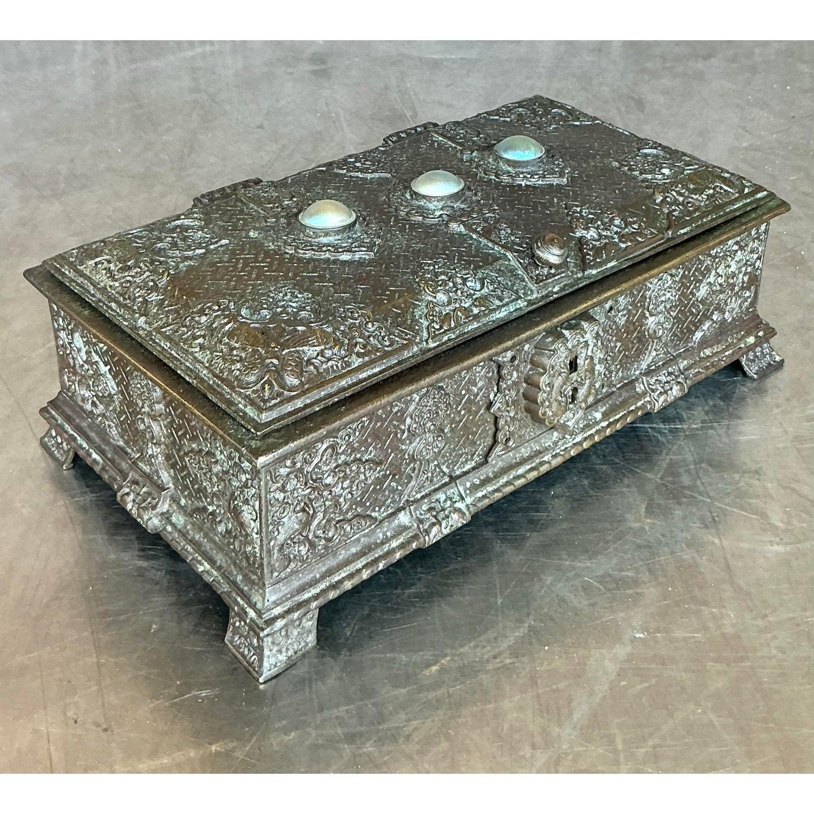 Bronzo Scatola di bronzo d'epoca Regency Tiffany Studios in vendita