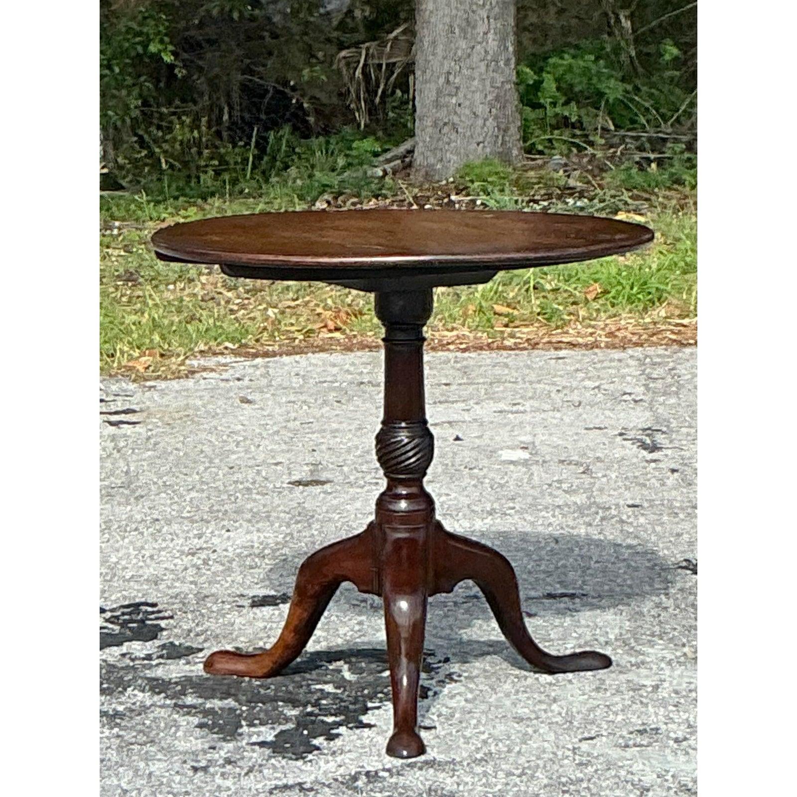 Table d'appoint Regency vintage à plateau basculant en vente 4