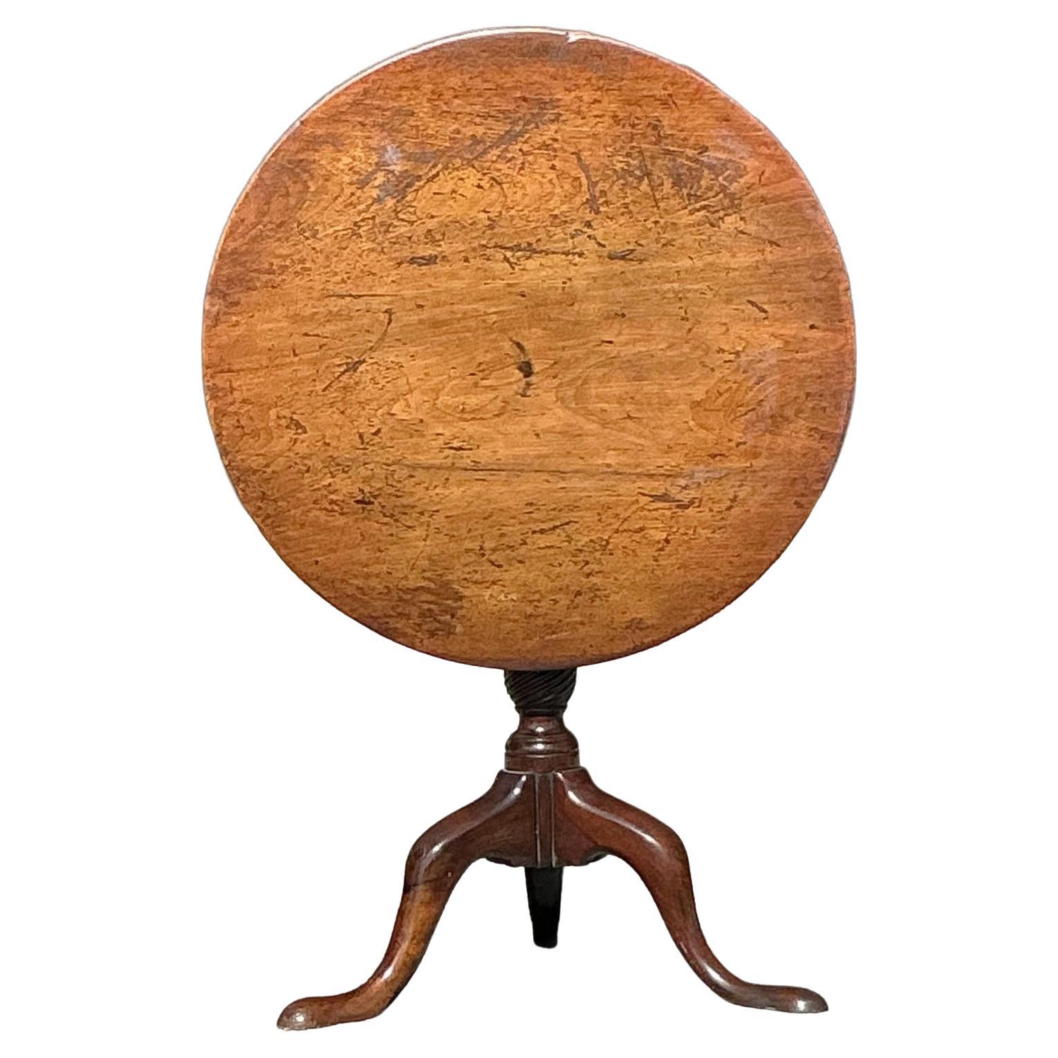 Vintage Regency Tilt Top Beistelltisch