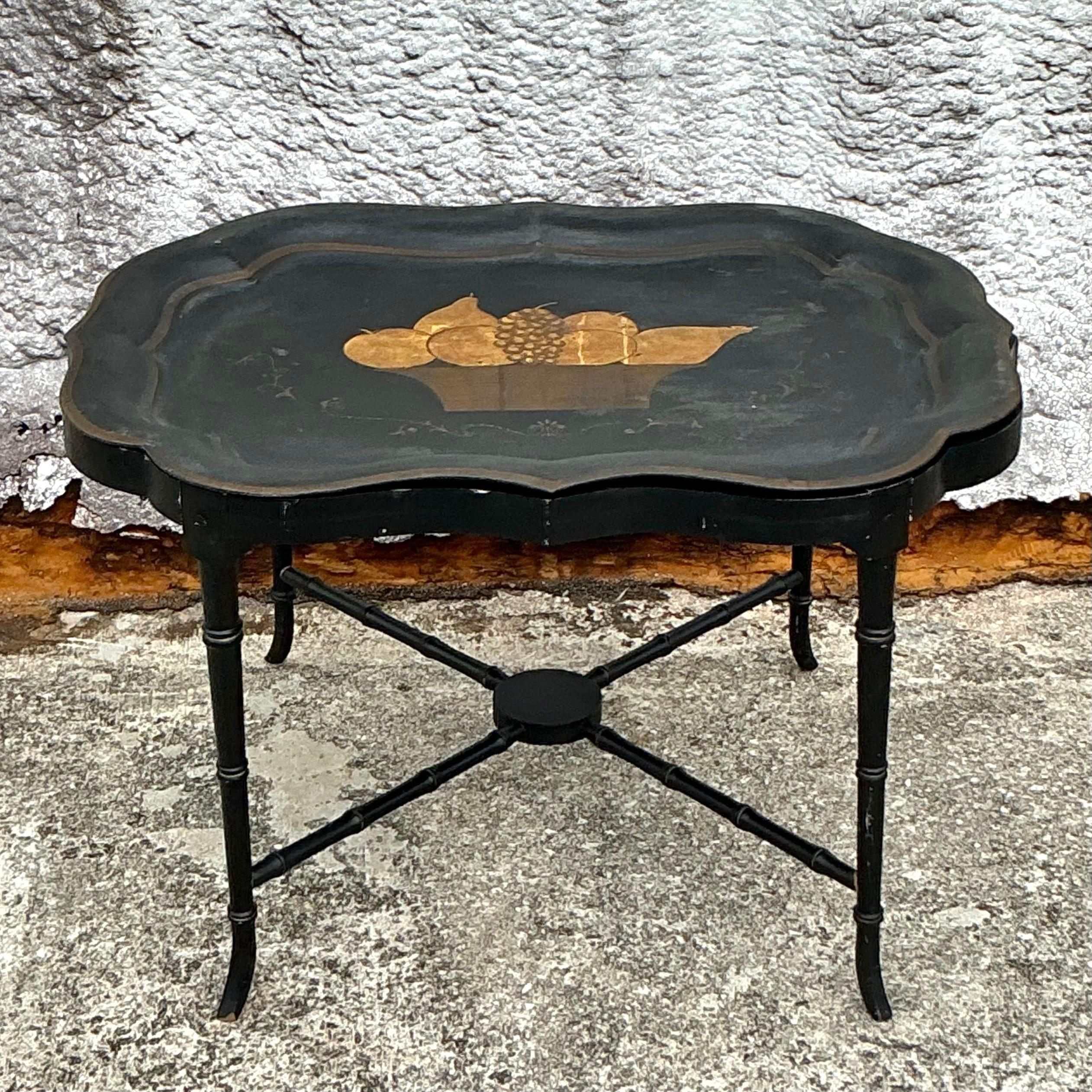 Table à fruits Regency vintage en tôle en vente 2