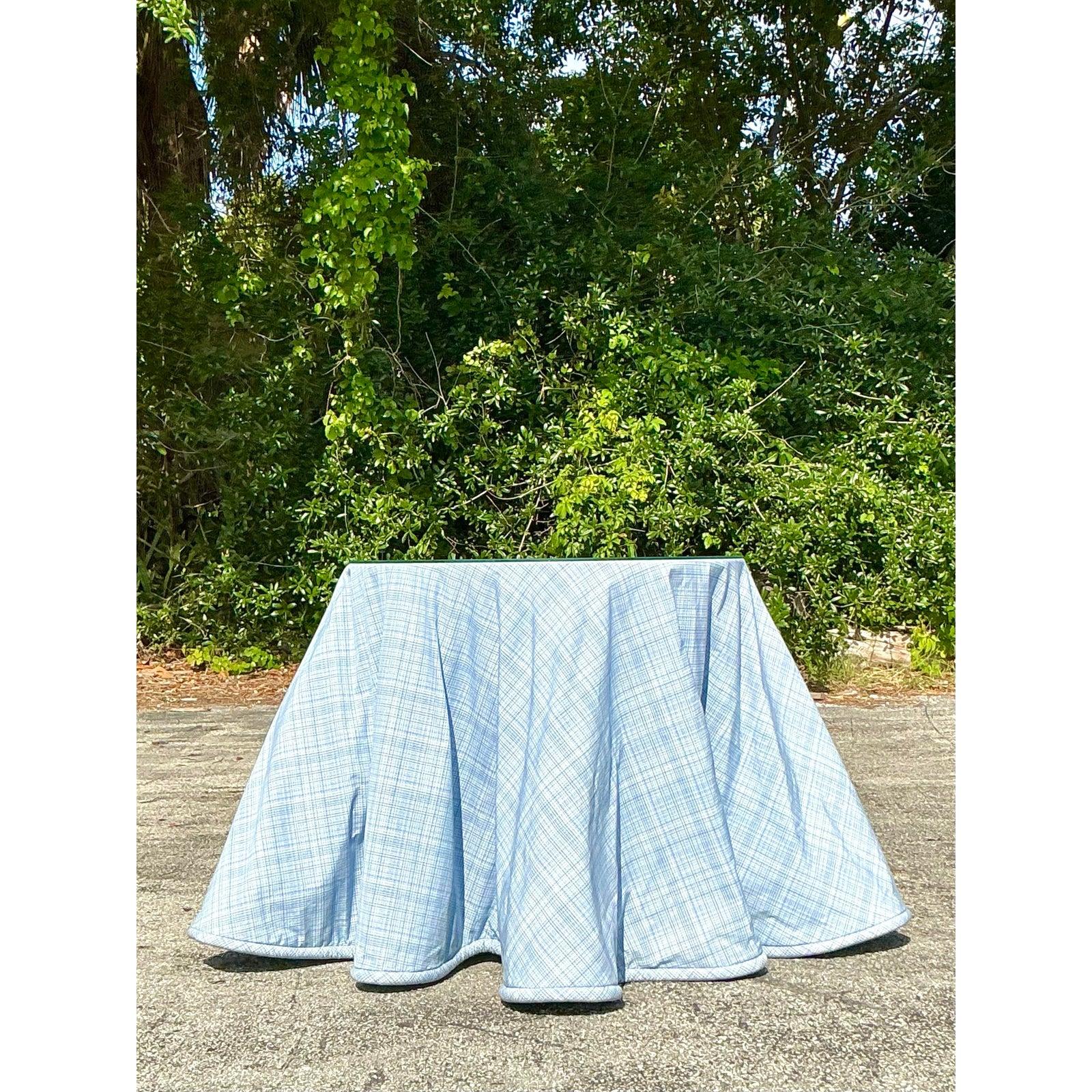 Vintage Regency Tonal Plaid Skirted Tisch im Angebot 2