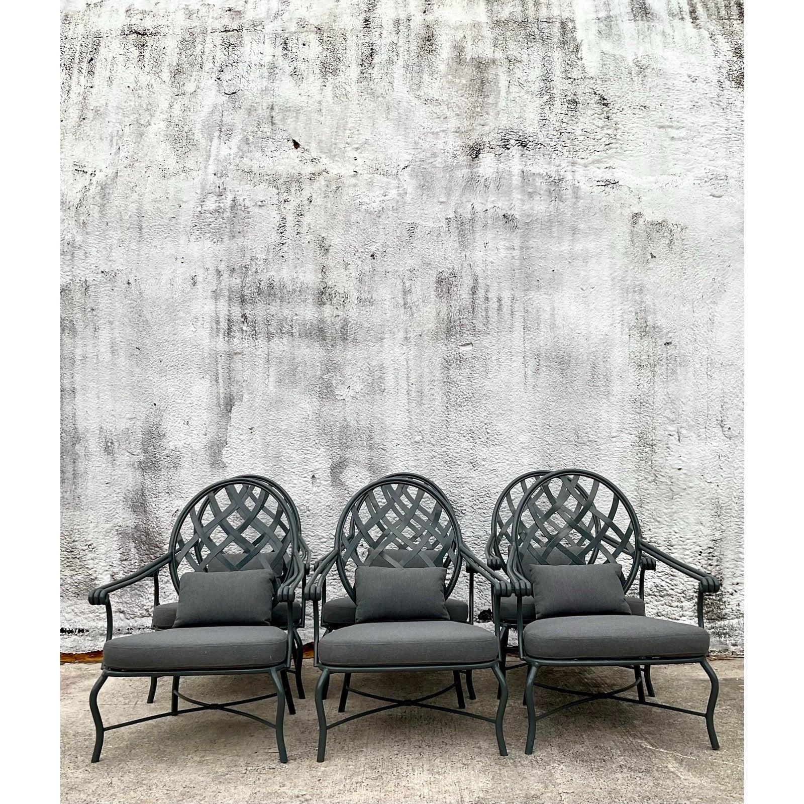 20ième siècle Chaises longues en treillis Vintage Regency d'après Brown Jordan Venetian - Lot de 6 en vente