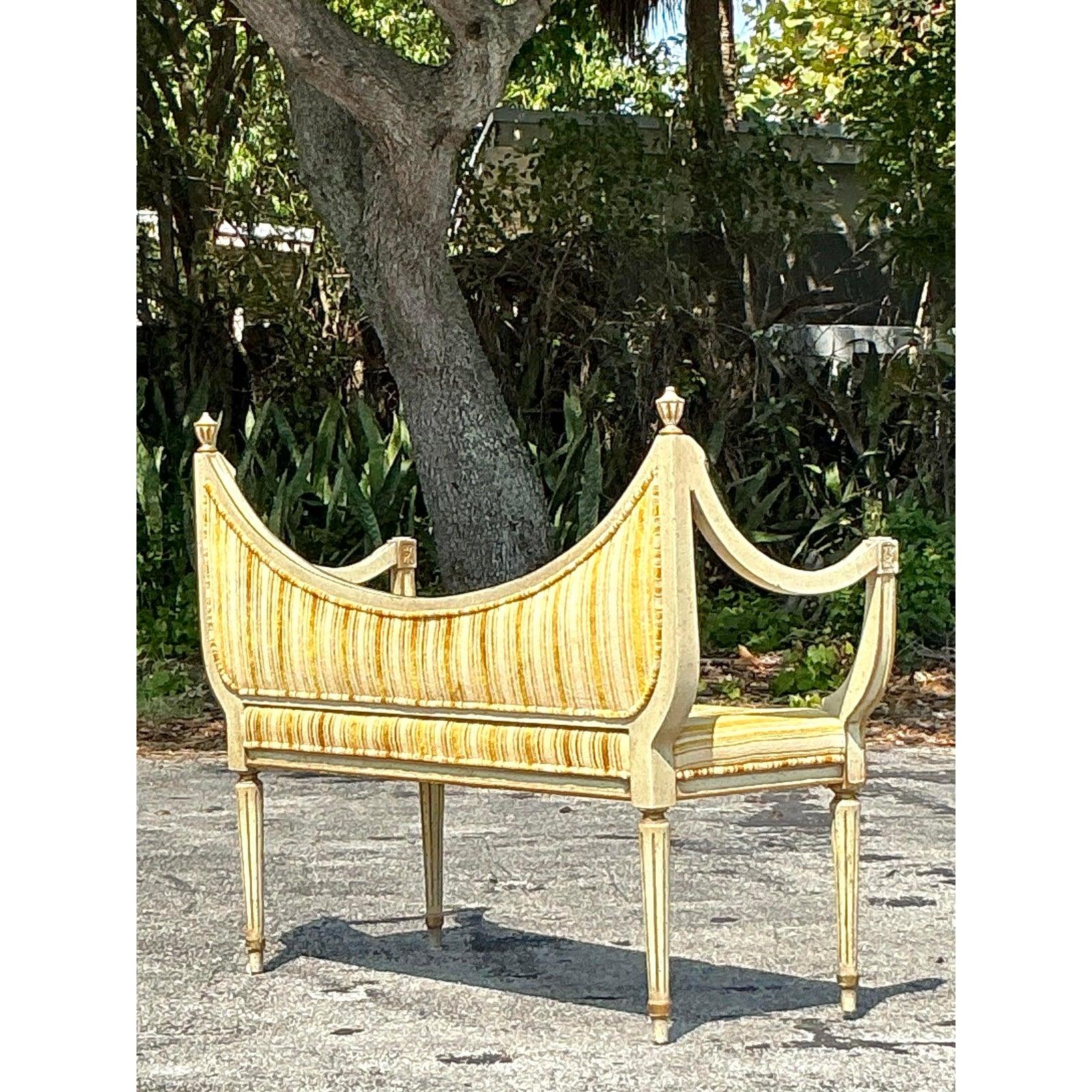 Canapé touffeté Vintage Regency Bon état - En vente à west palm beach, FL