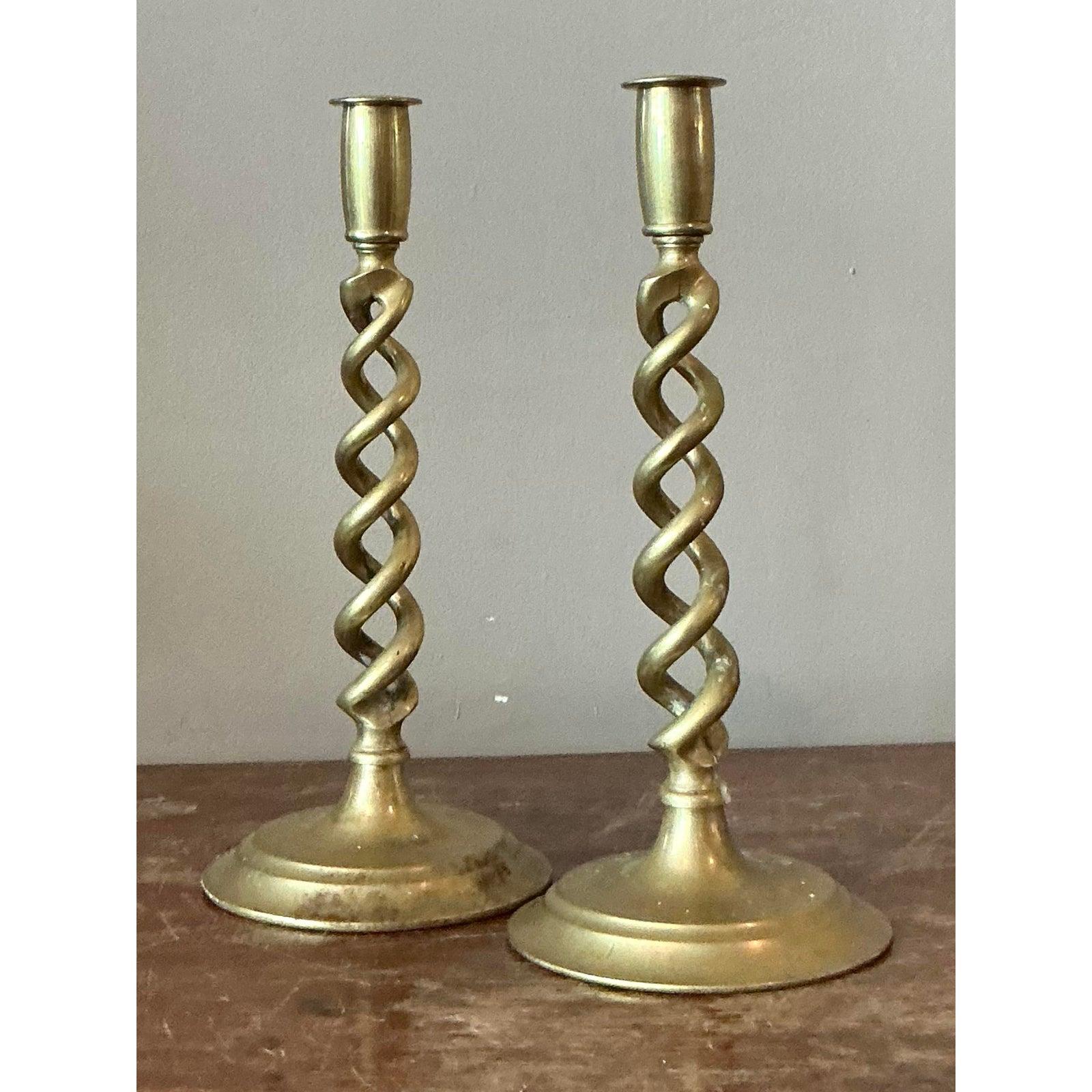 Americano Candelieri d'epoca in ottone ritorto - Una coppia in vendita