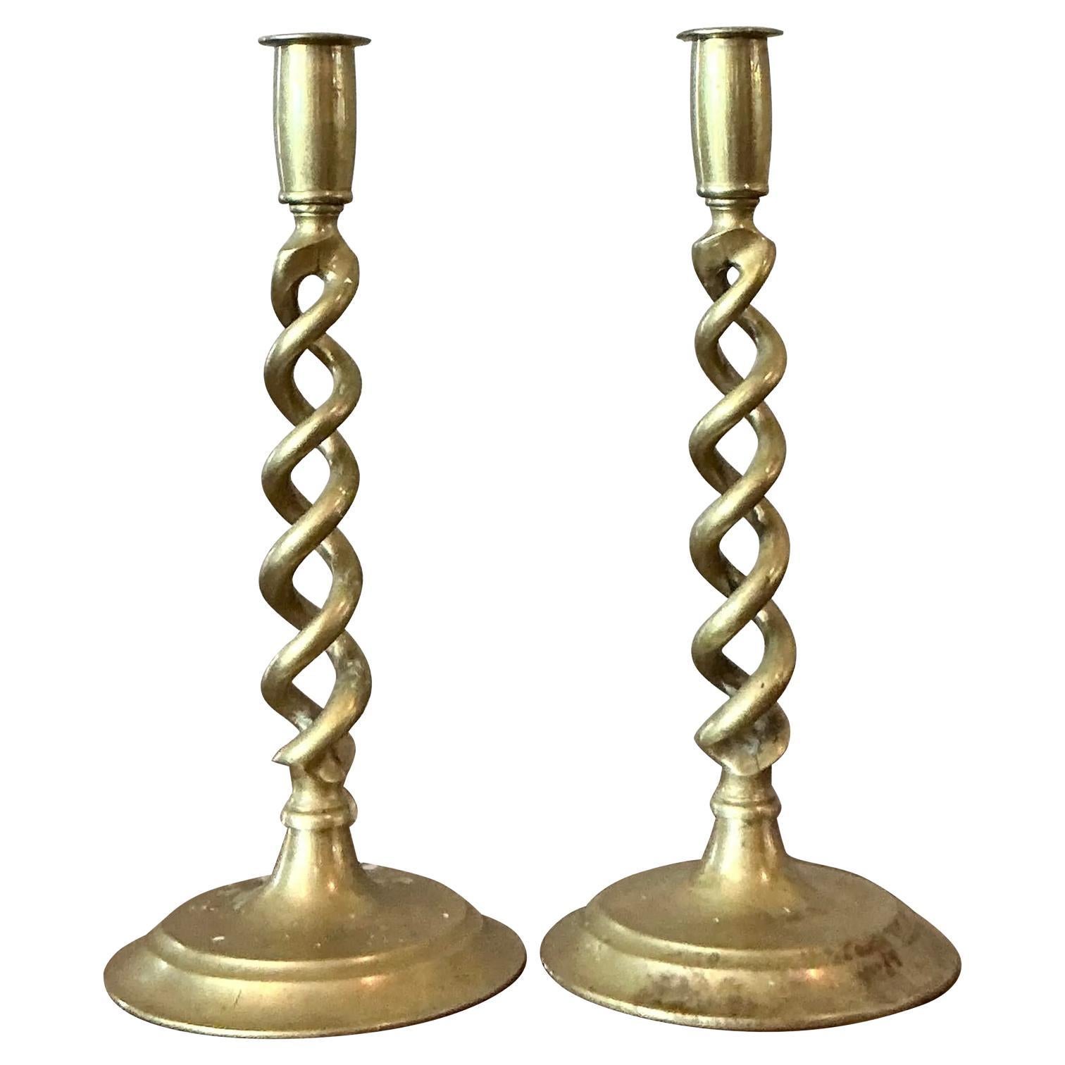 Candelieri d'epoca in ottone ritorto - Una coppia