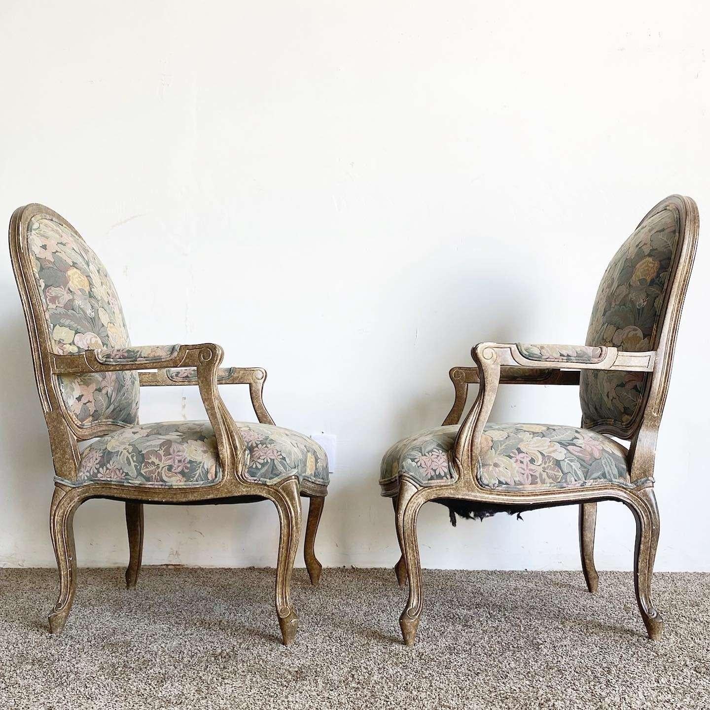 Poltrone imbottite vintage Regency - una coppia in vendita 4
