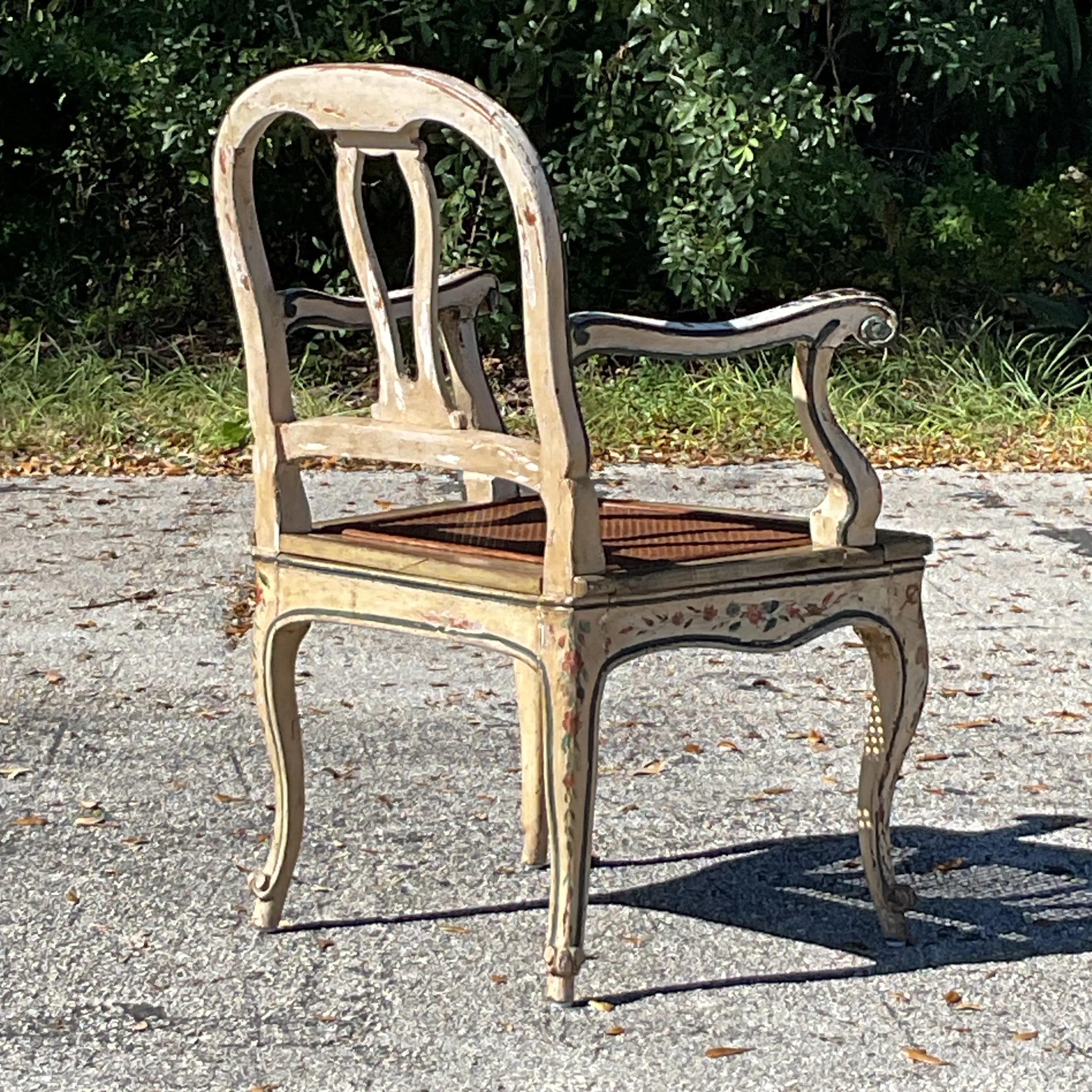 Vintage Regency venezianischen Hand gemalt Cane Stuhl (amerikanisch) im Angebot