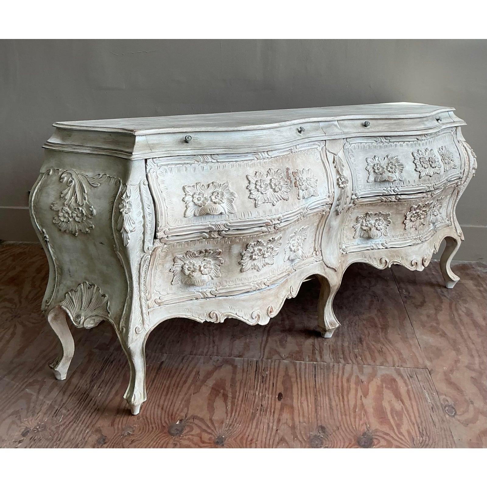 Vintage Regency Gewaschene Bombe Doppelkommode (amerikanisch) im Angebot