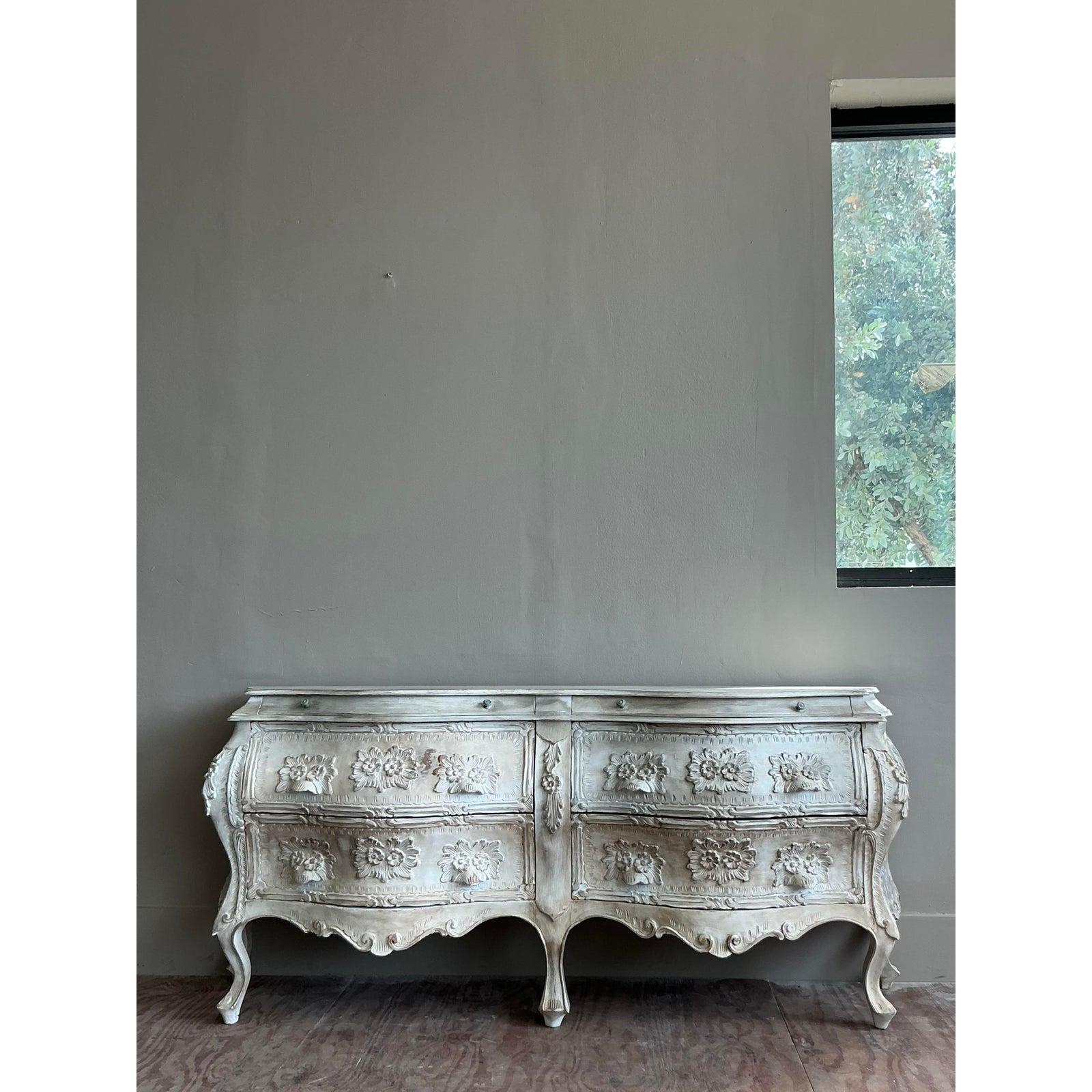 Vintage Regency Gewaschene Bombe Doppelkommode im Angebot 1