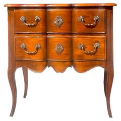 Commode Vintage Regency à façade ondulée