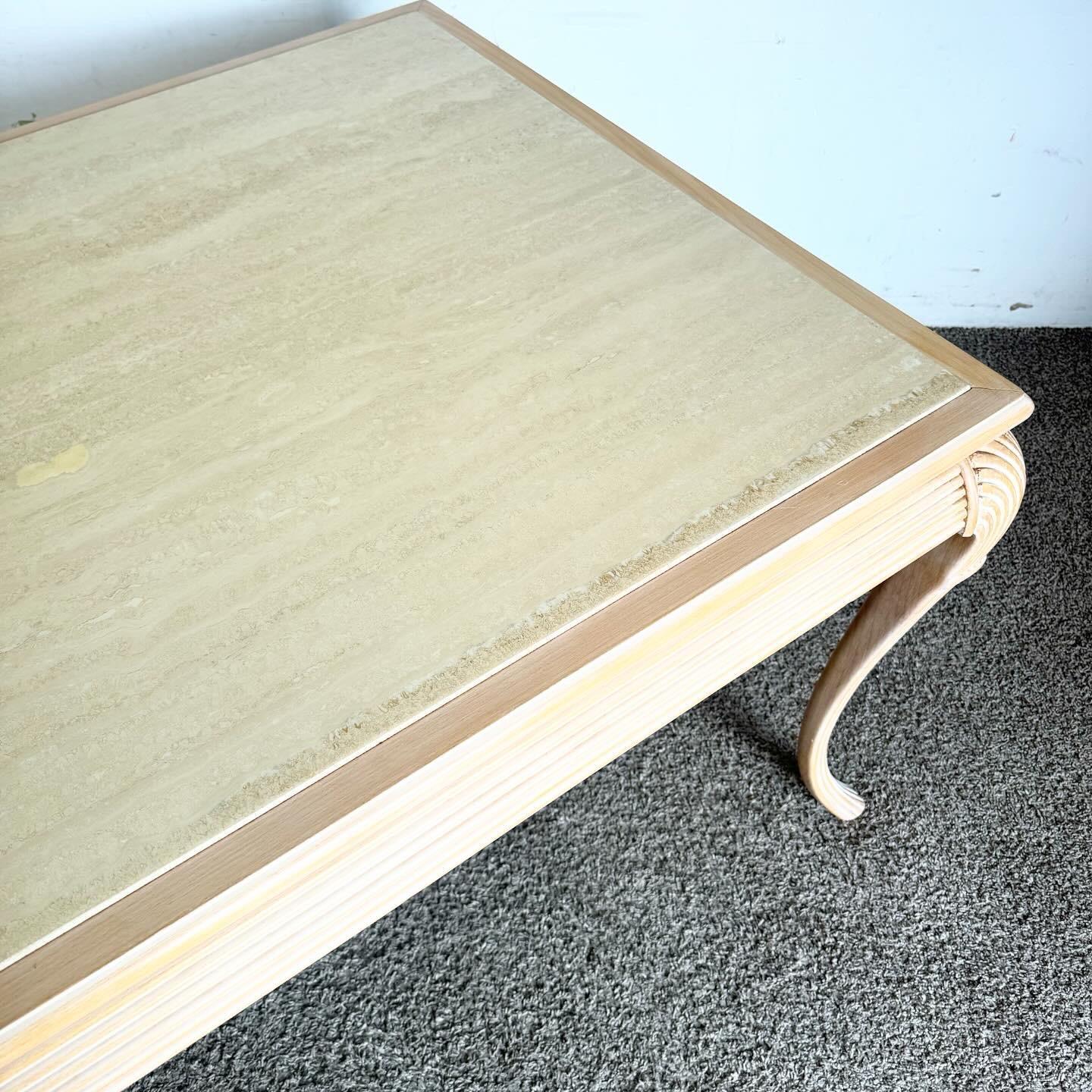 Fin du 20e siècle Table de salle à manger Regency vintage en bois avec plateau en travertin en vente