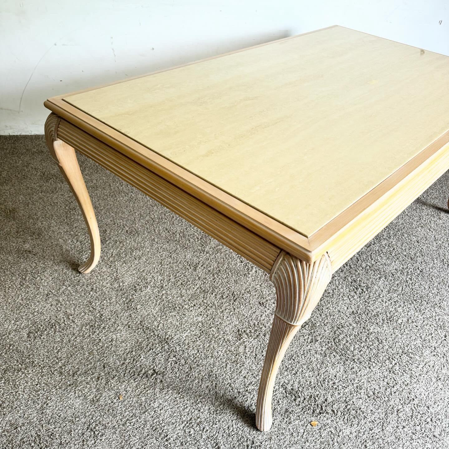 Travertin Table de salle à manger Regency vintage en bois avec plateau en travertin en vente