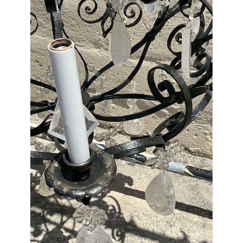XX secolo Lampadario d'epoca Regency in ferro battuto e cristallo di rocca in vendita