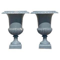 Mezze urne in ferro battuto vintage Regency - Set di 2
