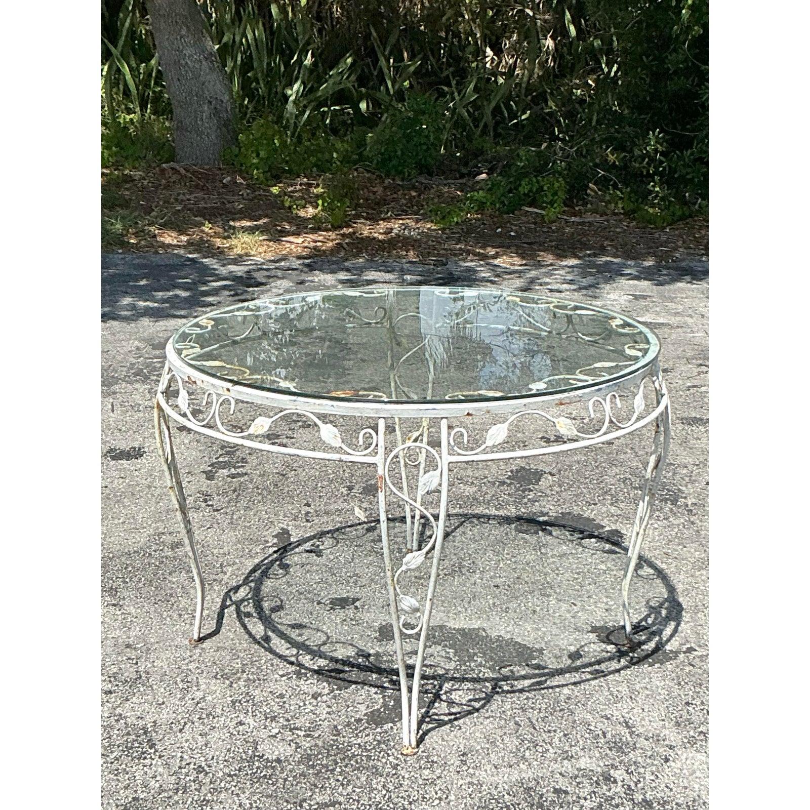 Vintage Regency Wrought Iron Outdoor Dining Set of 5 For Sale 4