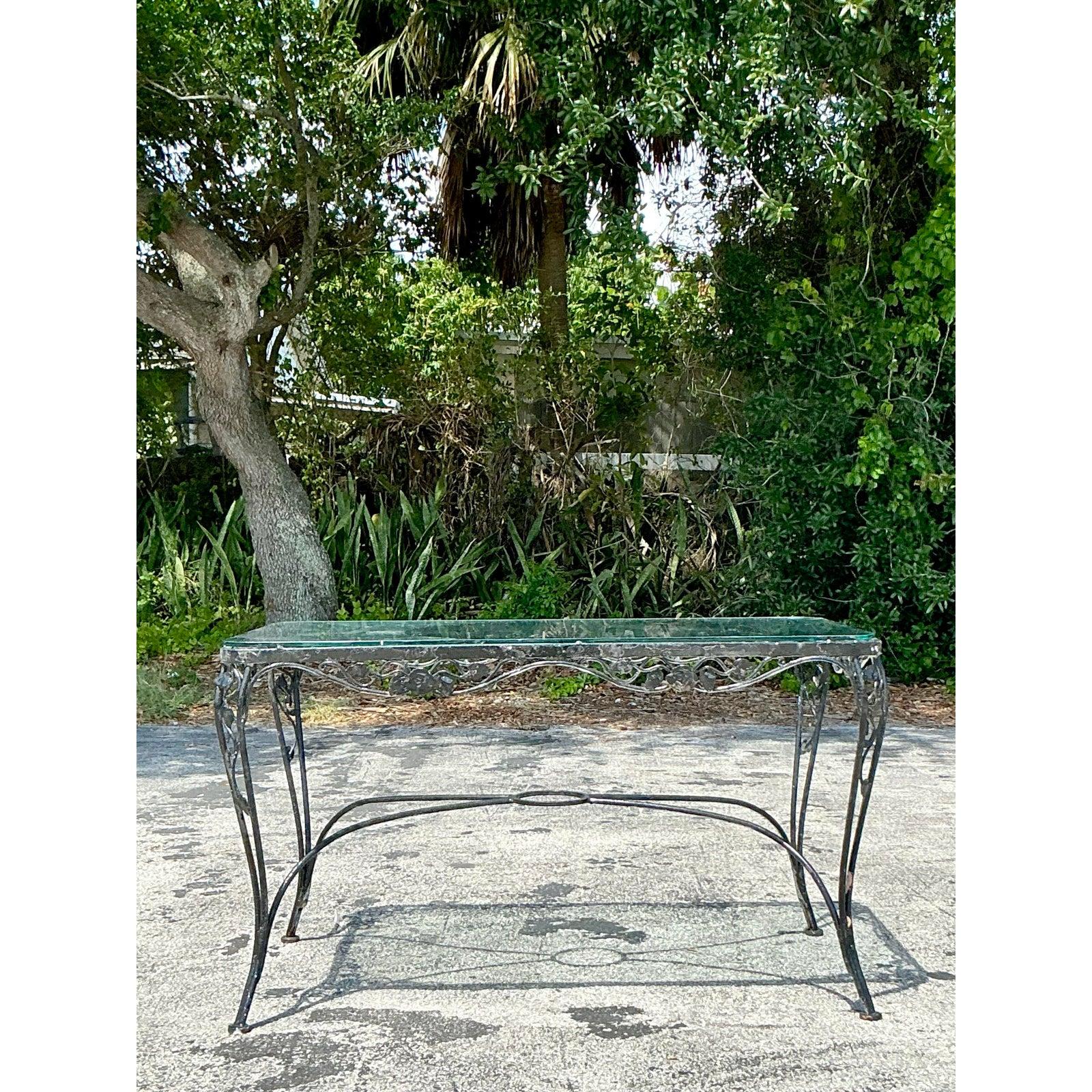 Vintage Regency Wrought Iron Outdoor Dining Set of 5 For Sale 4
