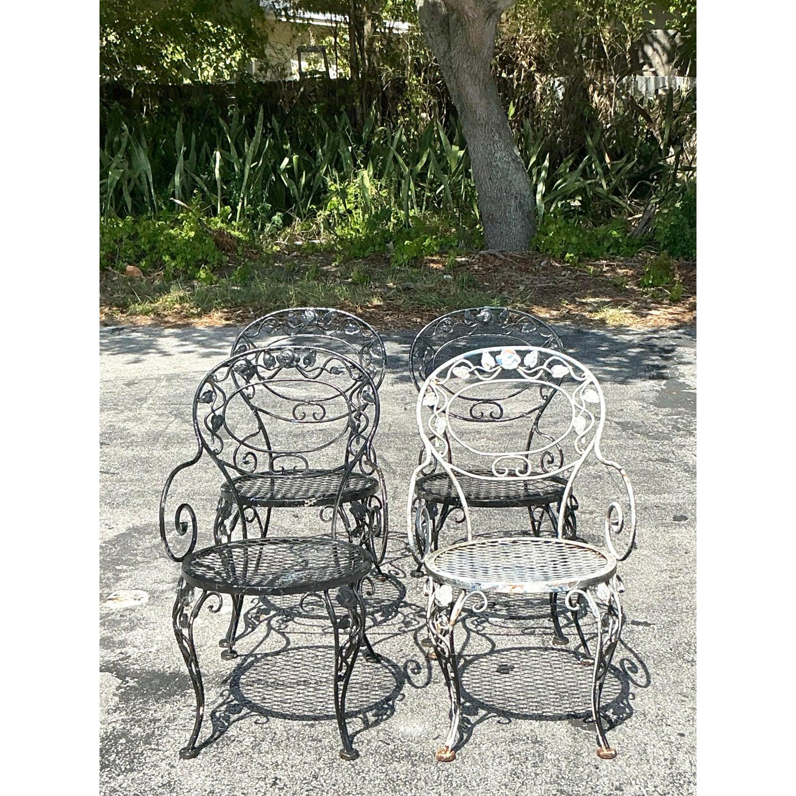 American Vintage Regency Wrought Iron Outdoor Dining Set of 5 For Sale