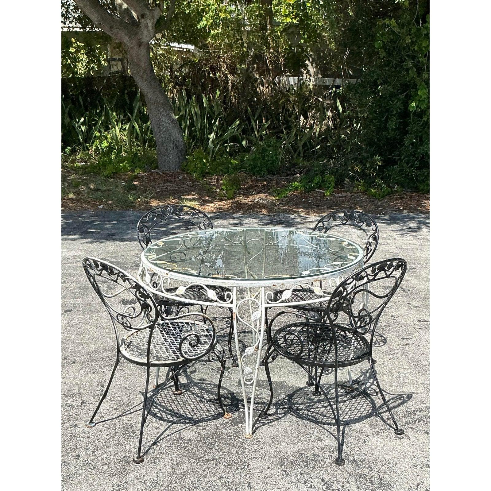 Vintage Regency Wrought Iron Outdoor Dining Set of 5 For Sale 1