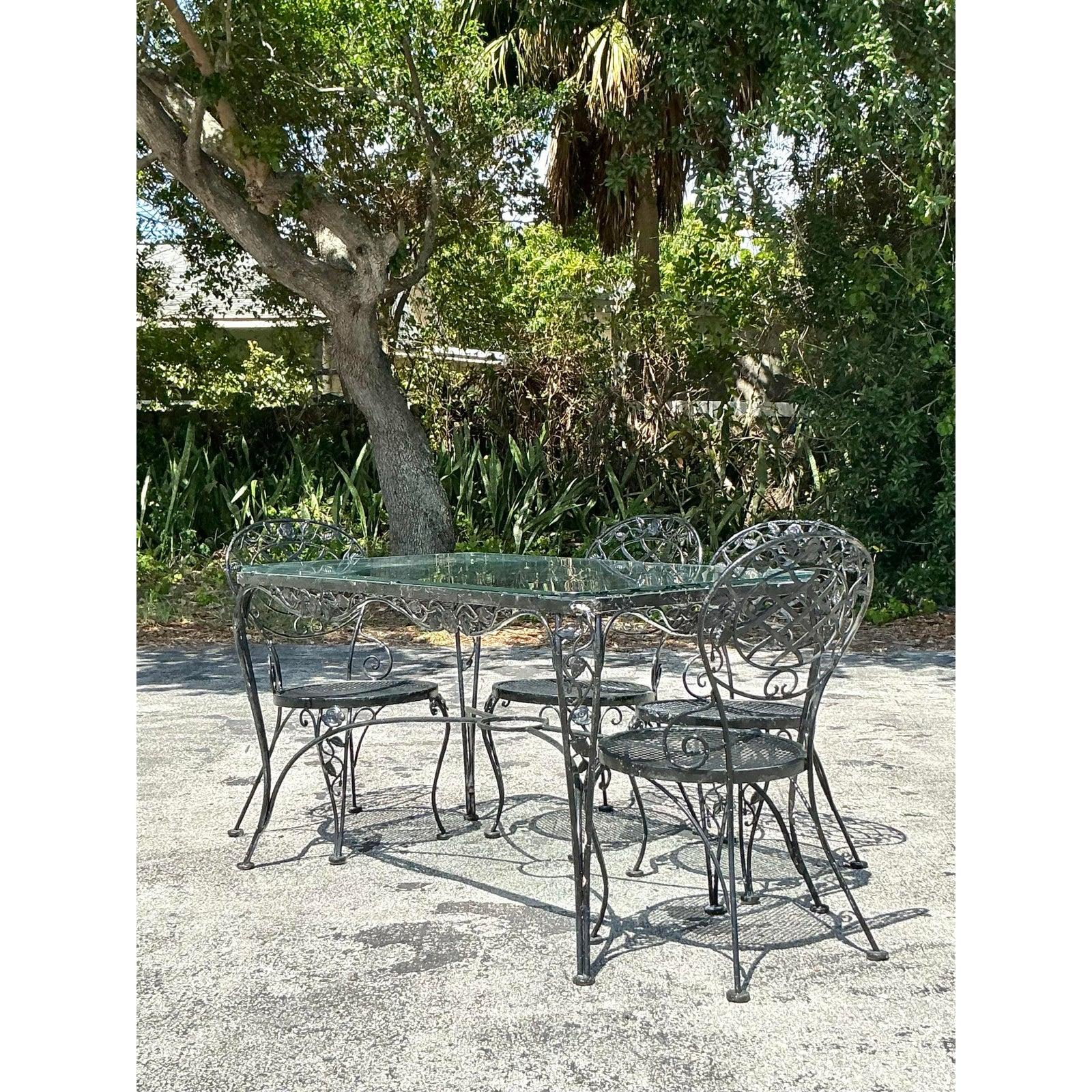 Vintage Regency Wrought Iron Outdoor Dining Set of 5 For Sale 2