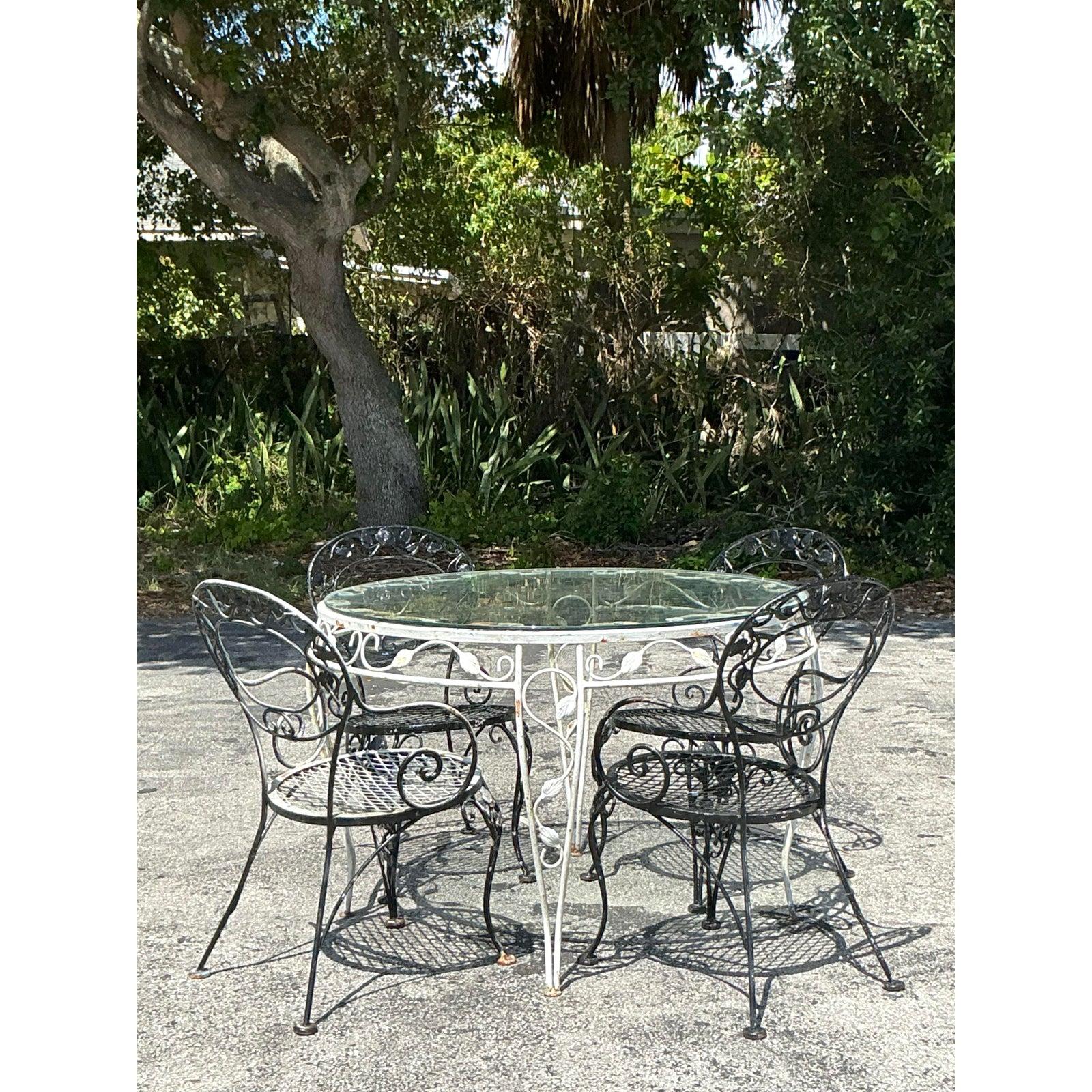 Vintage Regency Wrought Iron Outdoor Dining Set of 5 For Sale 3