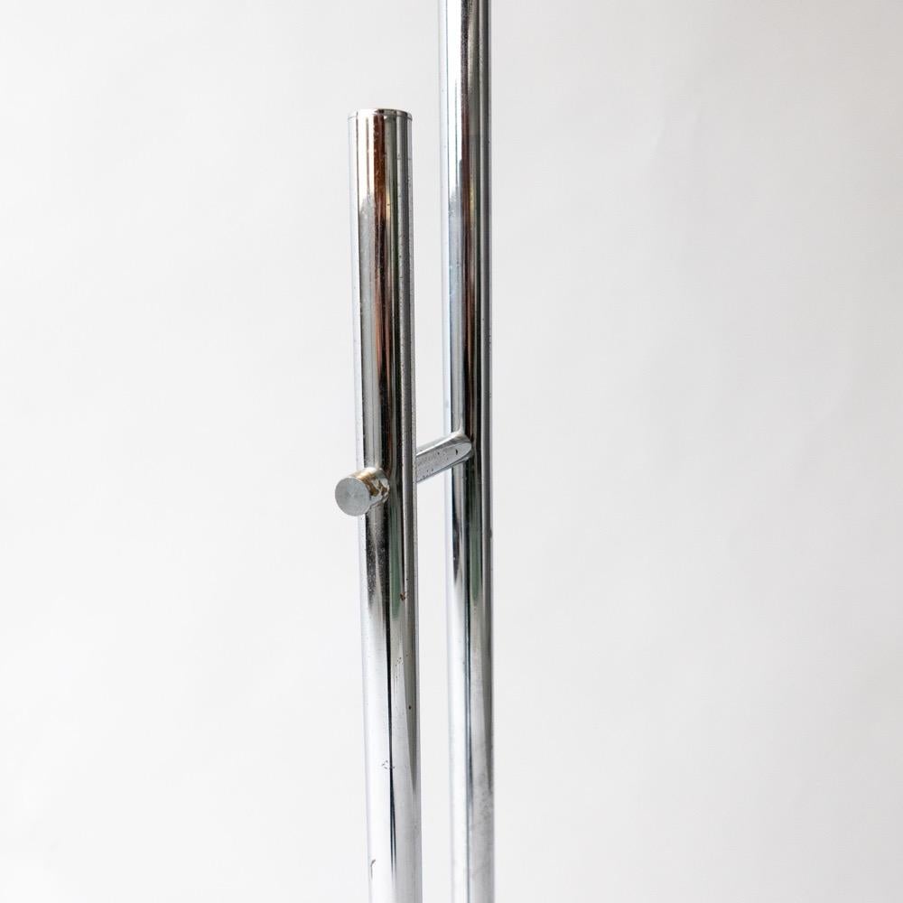 Sculptural chromed Space Age floor lamp, collectible Italian design For Sale 5