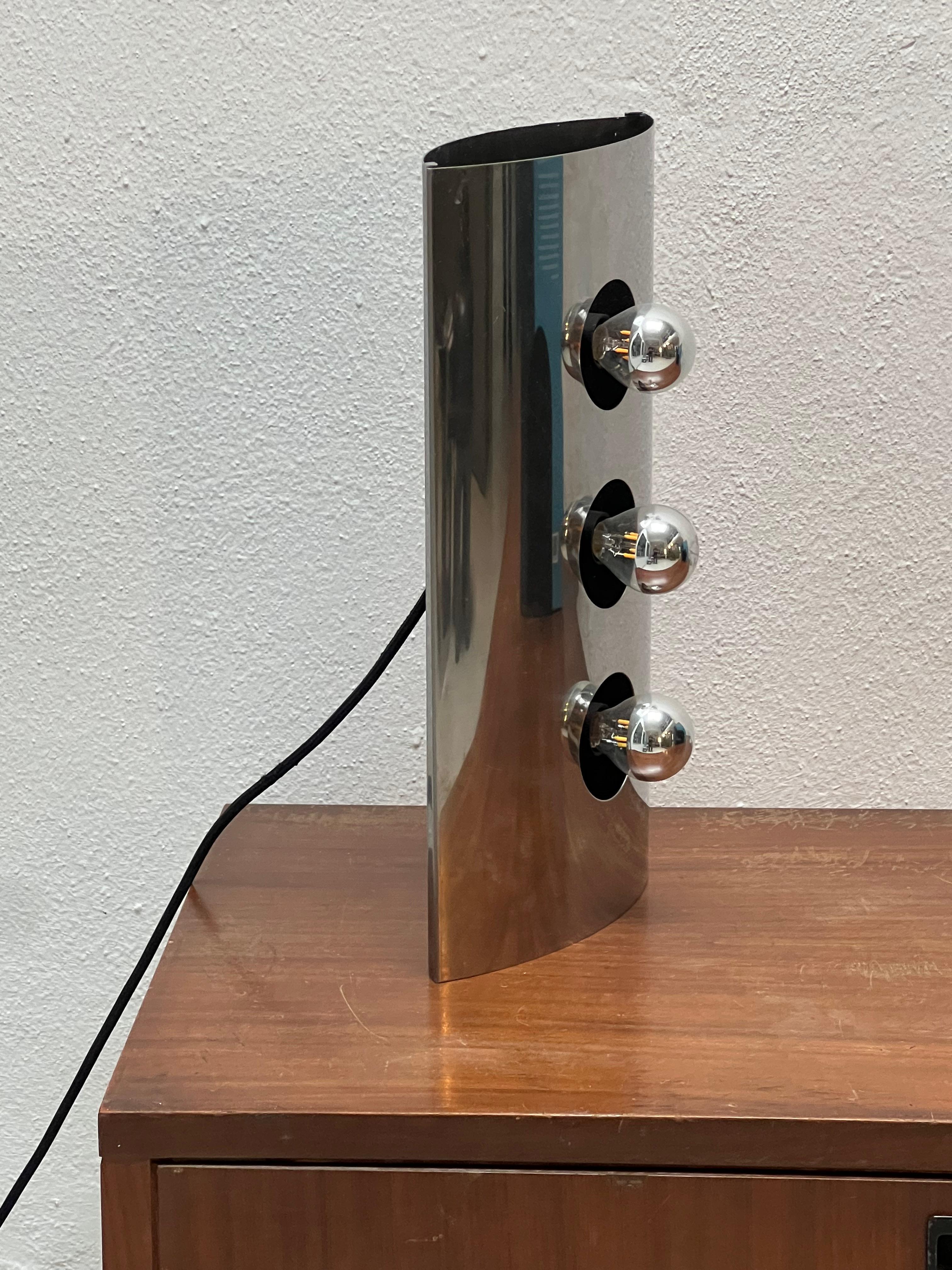 Lampe de bureau Reggiani en acier inoxydable, ère spatiale italienne, années 1960 en vente 5