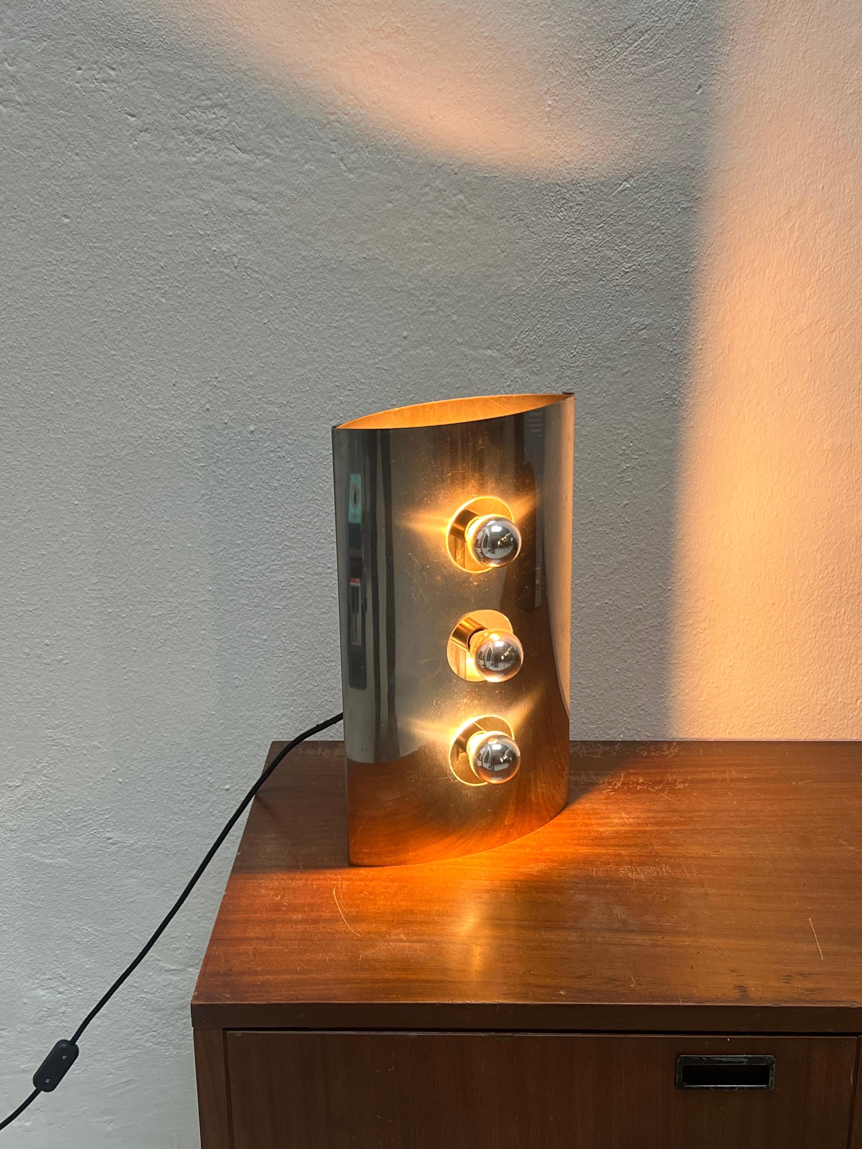 Lampe de bureau Reggiani en acier inoxydable, ère spatiale italienne, années 1960 Bon état - En vente à Milano, IT
