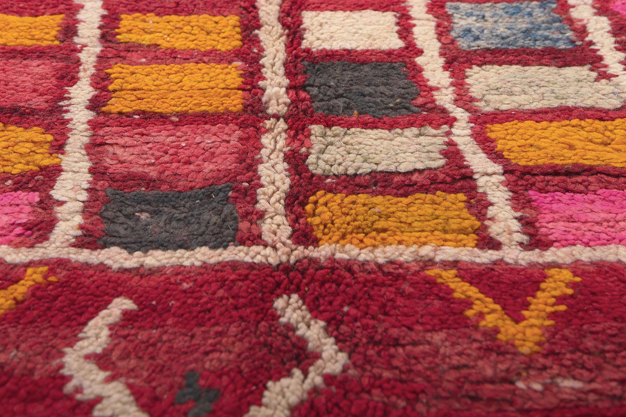 Noué à la main Tapis marocain vintage Rehamna, cubisme abstrait rencontre l'enchantement tribal en vente
