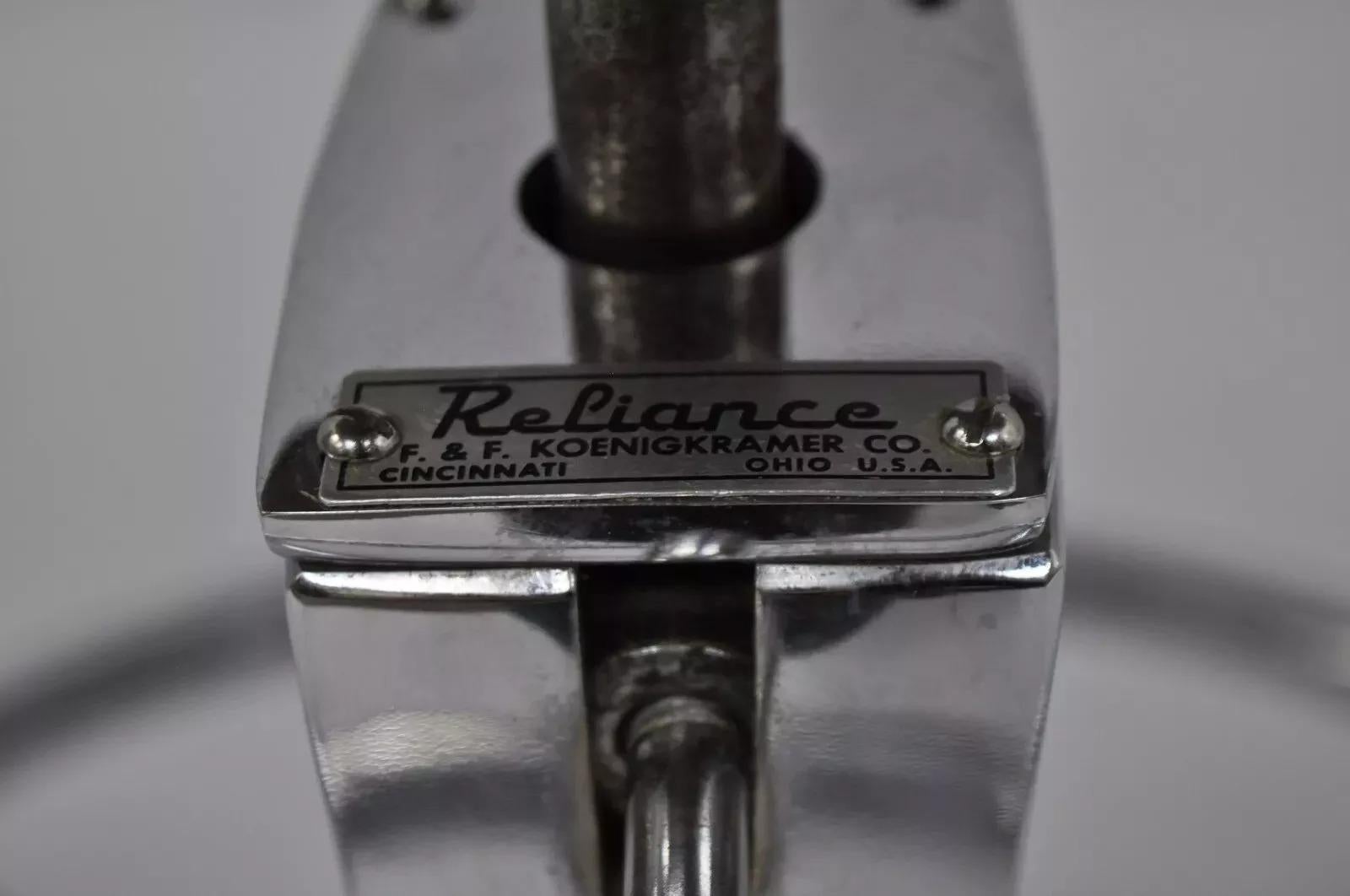 Vintage Reliance F&F Koenigkramer Medical Chair Dental Exam Stool Ophthalmic In Good Condition In Philadelphia, PA