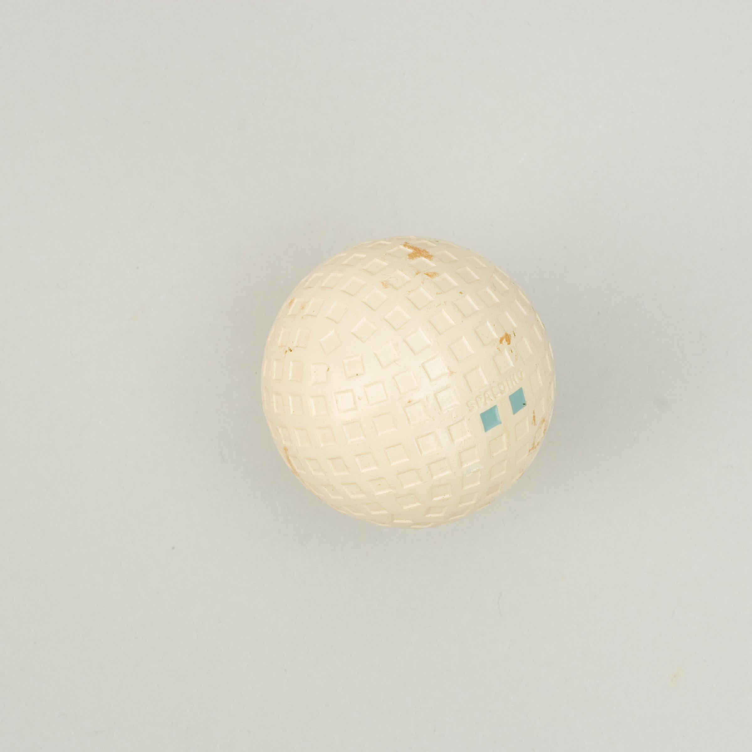 Vintage Remoulded Kro Flite Mesh Pattern Golf Ball by Spalding For Sale at  1stDibs