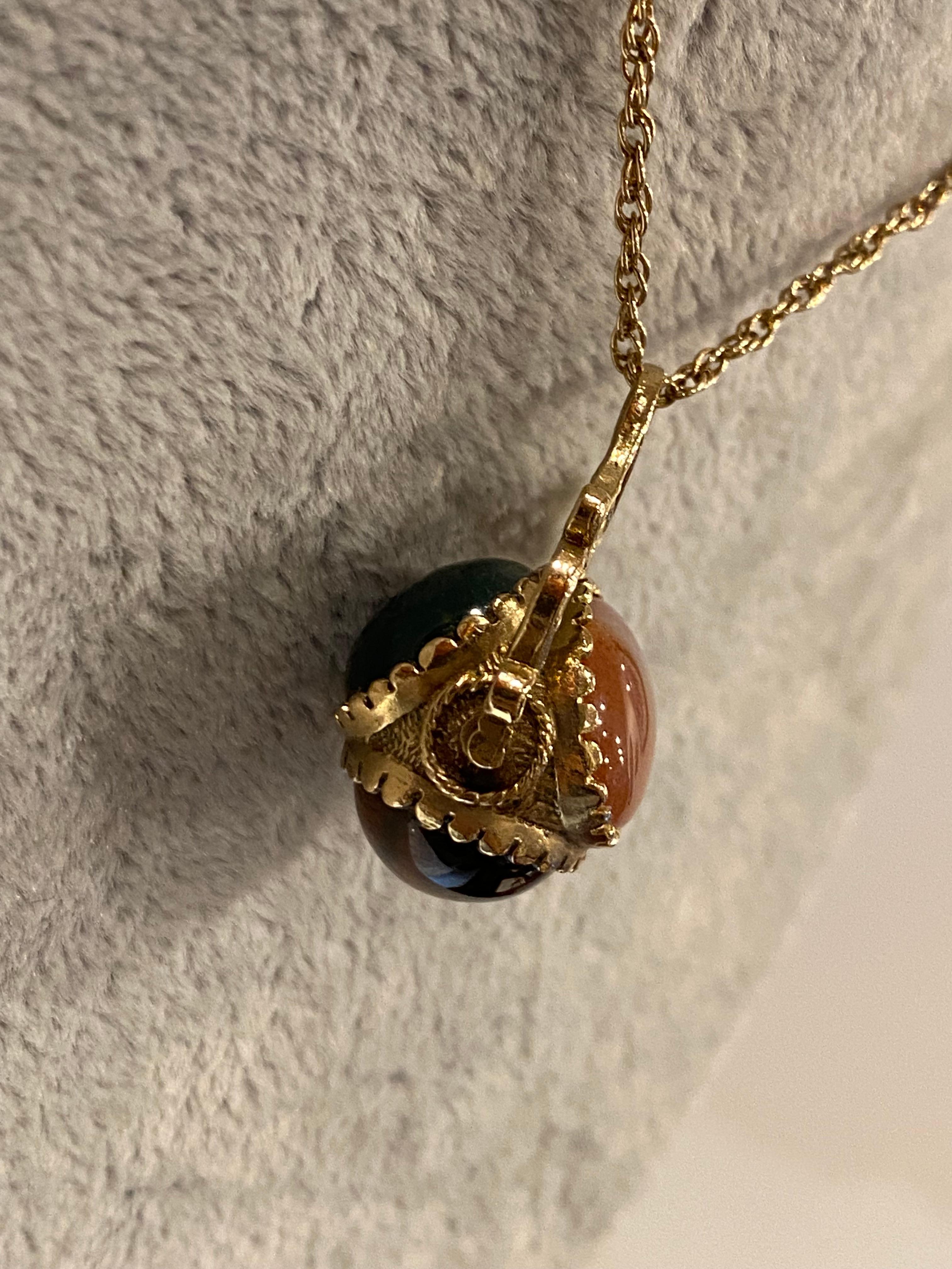 Vintage Renaissance Style Gold Swivel Fob Pendant: Malachite, Agate, Tiger's Eye For Sale 1
