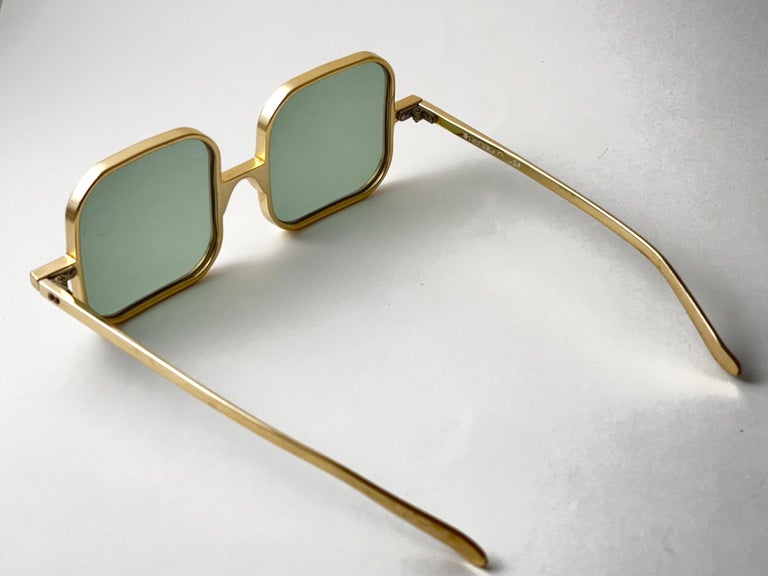 Vintage Renauld Gold Oversized Frame Green Lens 1980  display picture 3