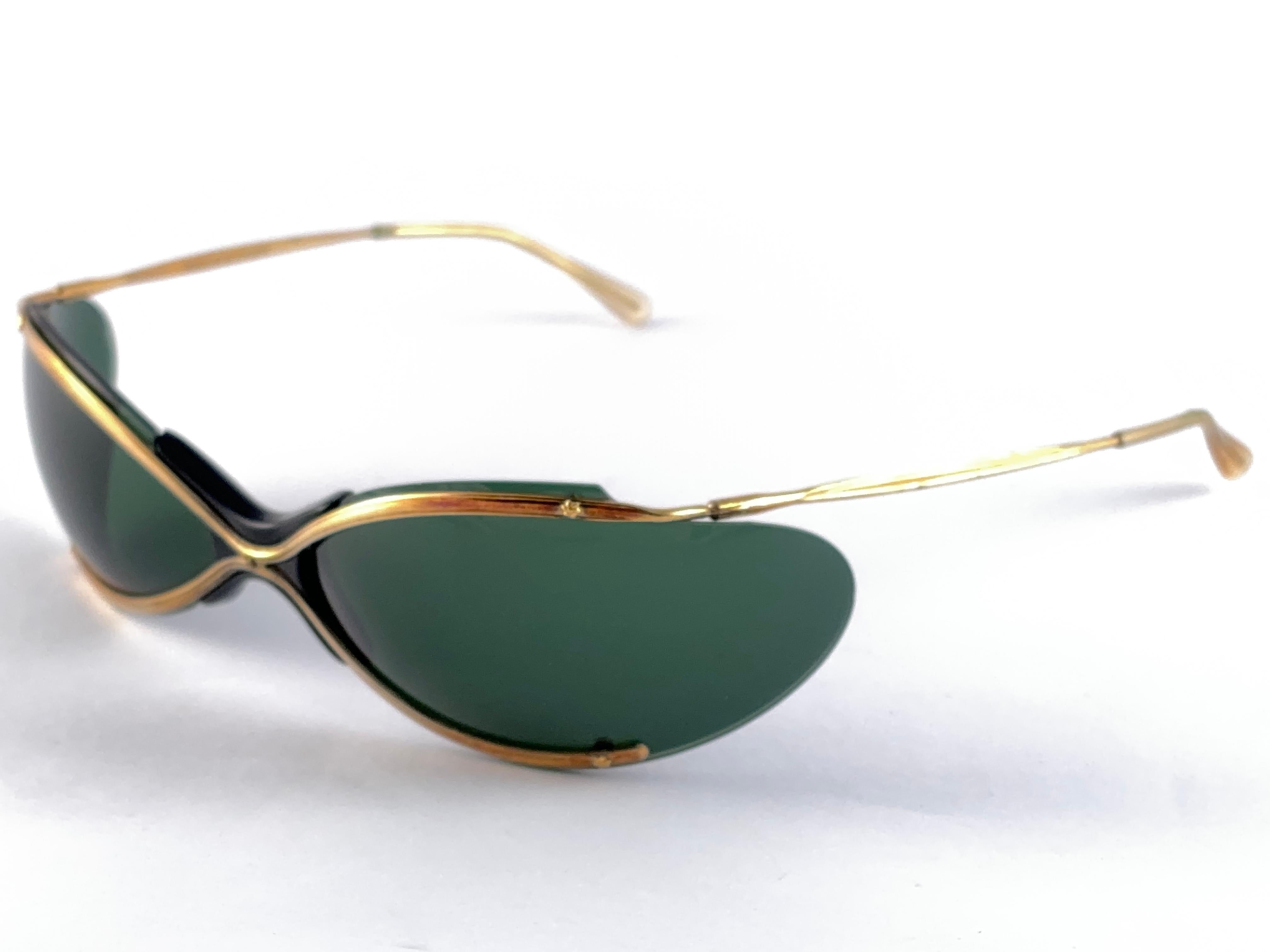 Renauld of France - Lunettes de soleil vintage spectaculaires dorées « The Bikini », 1965 en vente 3