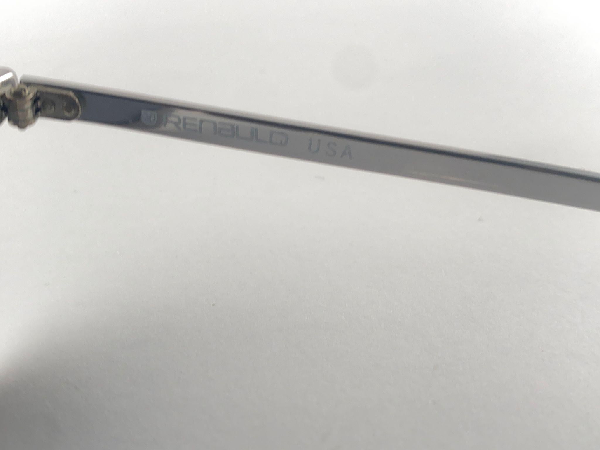 Vintage Renauld Silver Oversized Frame Grey Lens 1970 Sunglasses Made in USA In Excellent Condition For Sale In Baleares, Baleares